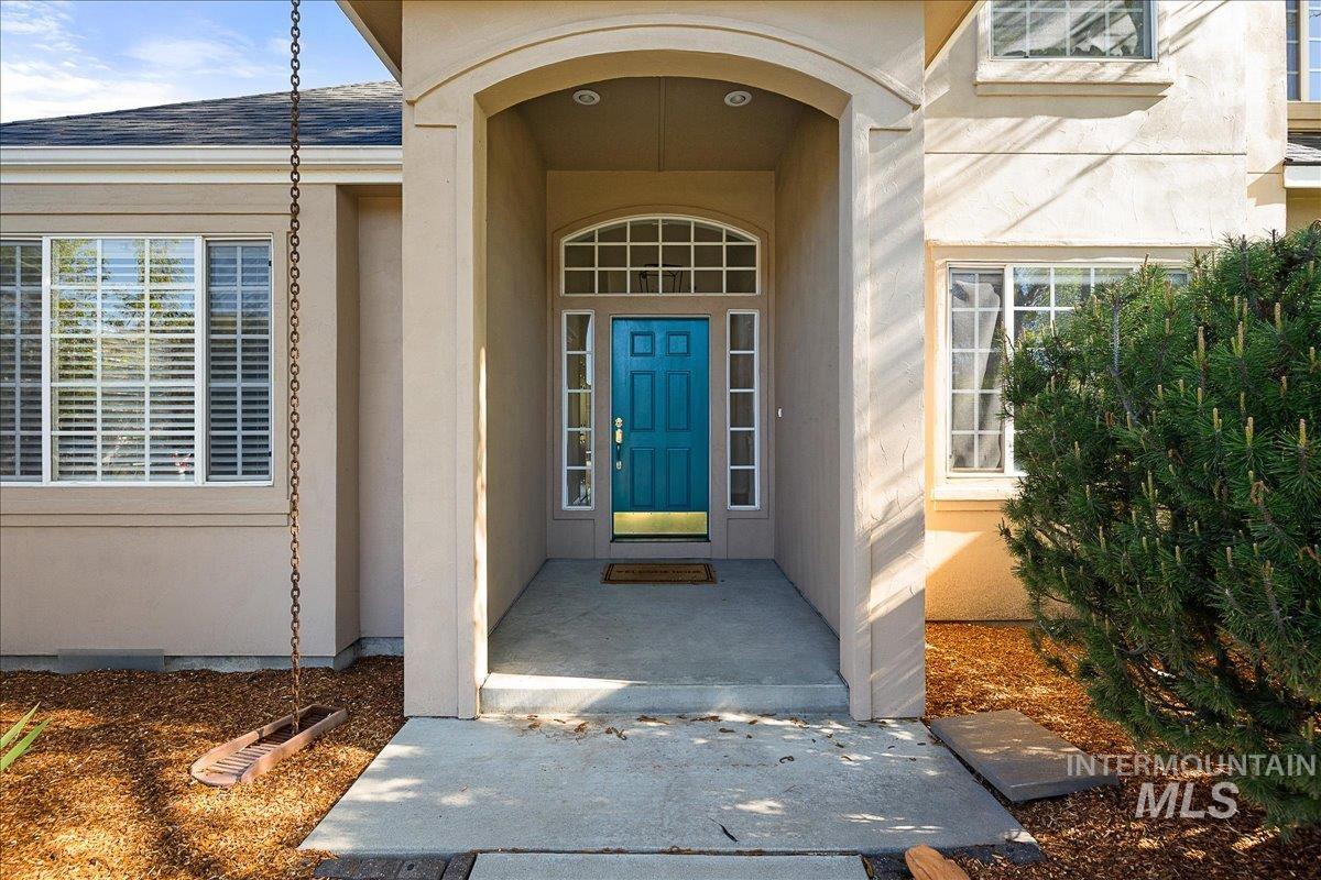 1130 W Colchester Dr, Eagle, Idaho 83616, 4 Bedrooms, 2.5 Bathrooms, Residential For Sale, Price $1,050,000,MLS 98983249