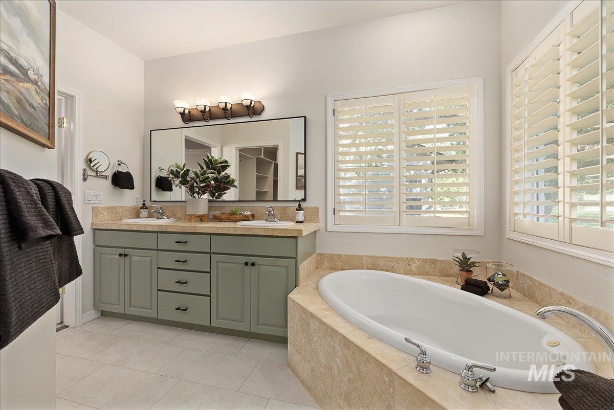 1130 W Colchester Dr, Eagle, Idaho 83616, 4 Bedrooms, 2.5 Bathrooms, Residential For Sale, Price $1,050,000,MLS 98983249