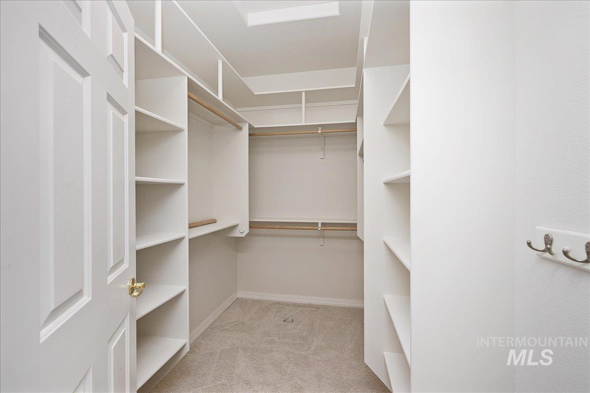 1130 W Colchester Dr, Eagle, Idaho 83616, 4 Bedrooms, 2.5 Bathrooms, Residential For Sale, Price $1,050,000,MLS 98983249