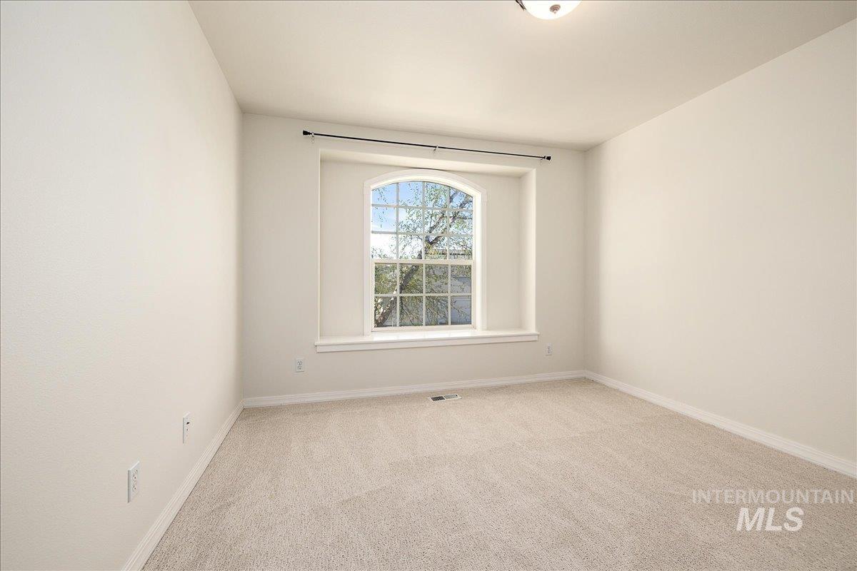 1130 W Colchester Dr, Eagle, Idaho 83616, 4 Bedrooms, 2.5 Bathrooms, Residential For Sale, Price $1,050,000,MLS 98983249