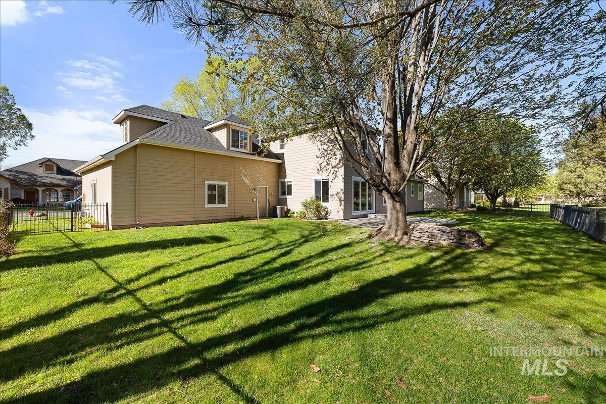 1130 W Colchester Dr, Eagle, Idaho 83616, 4 Bedrooms, 2.5 Bathrooms, Residential For Sale, Price $1,050,000,MLS 98983249