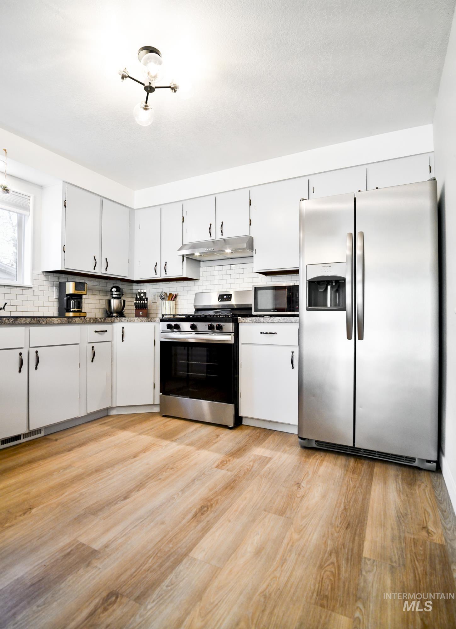 3918 S North Church Pl, Boise, Idaho 83706, 3 Bedrooms, 2 Bathrooms, Residential For Sale, Price $470,000,MLS 98983250