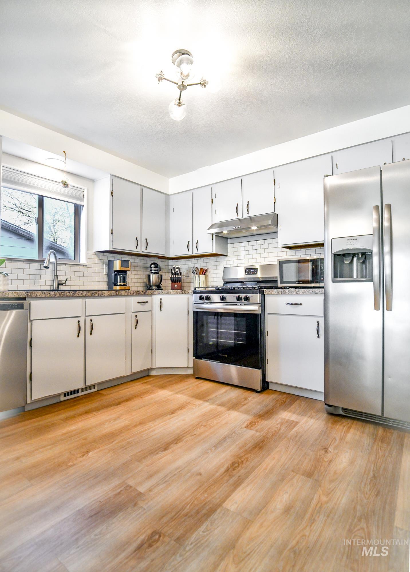 3918 S North Church Pl, Boise, Idaho 83706, 3 Bedrooms, 2 Bathrooms, Residential For Sale, Price $470,000,MLS 98983250