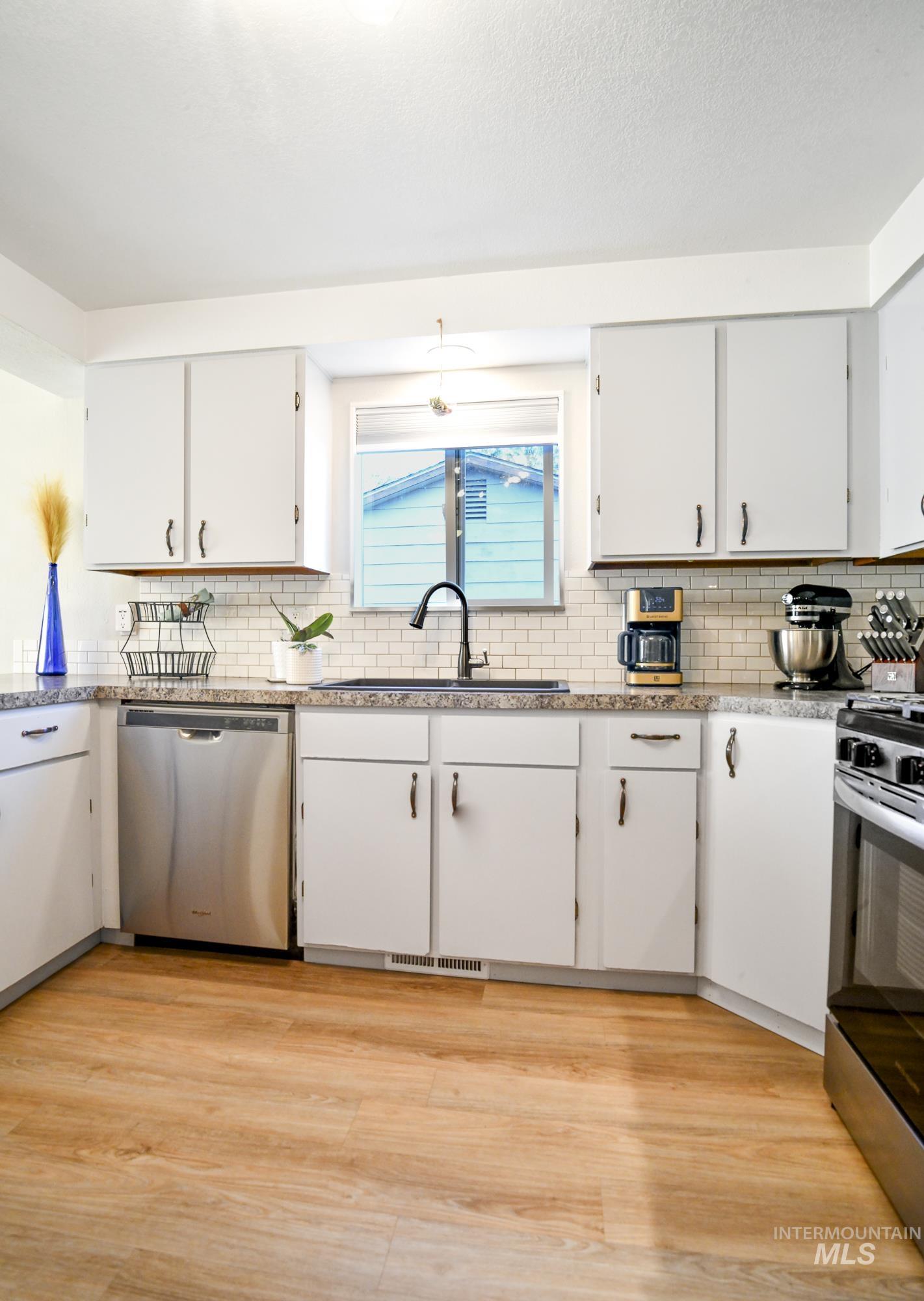 3918 S North Church Pl, Boise, Idaho 83706, 3 Bedrooms, 2 Bathrooms, Residential For Sale, Price $470,000,MLS 98983250