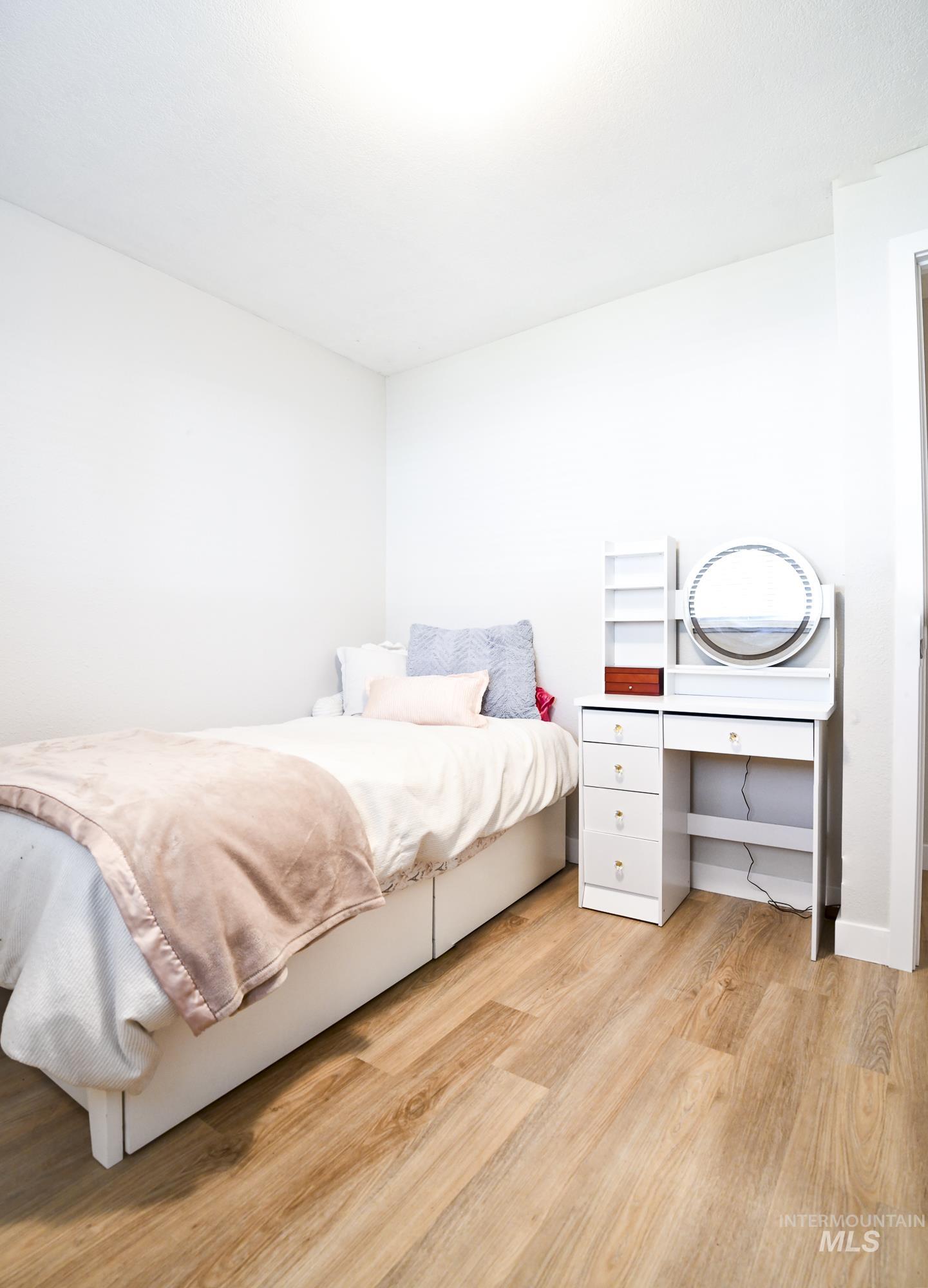 3918 S North Church Pl, Boise, Idaho 83706, 3 Bedrooms, 2 Bathrooms, Residential For Sale, Price $470,000,MLS 98983250