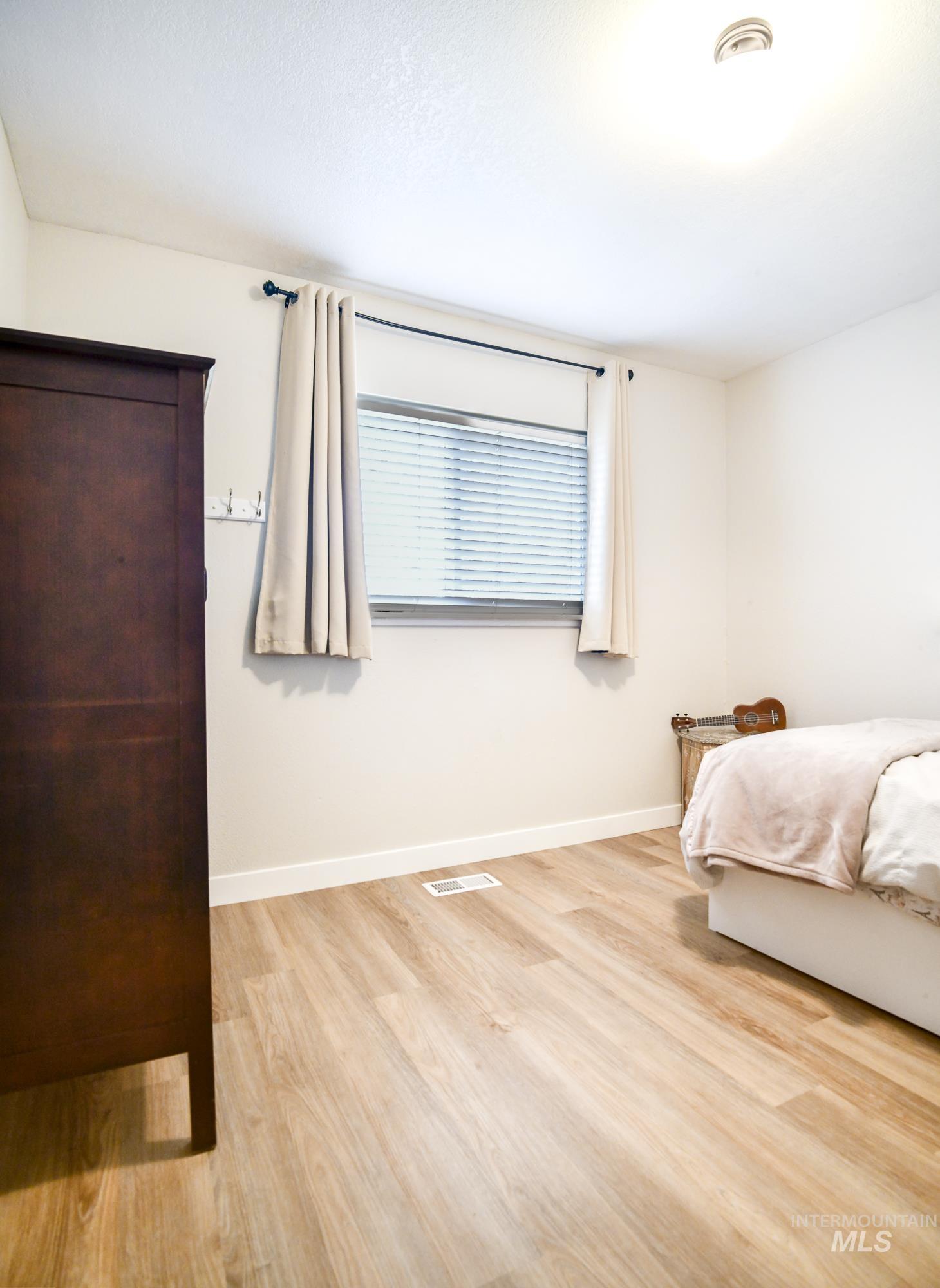 3918 S North Church Pl, Boise, Idaho 83706, 3 Bedrooms, 2 Bathrooms, Residential For Sale, Price $470,000,MLS 98983250