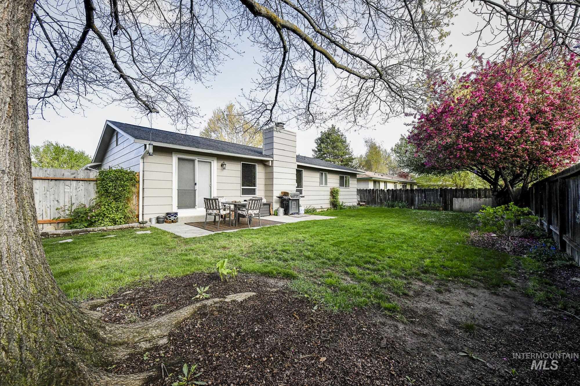 3918 S North Church Pl, Boise, Idaho 83706, 3 Bedrooms, 2 Bathrooms, Residential For Sale, Price $470,000,MLS 98983250