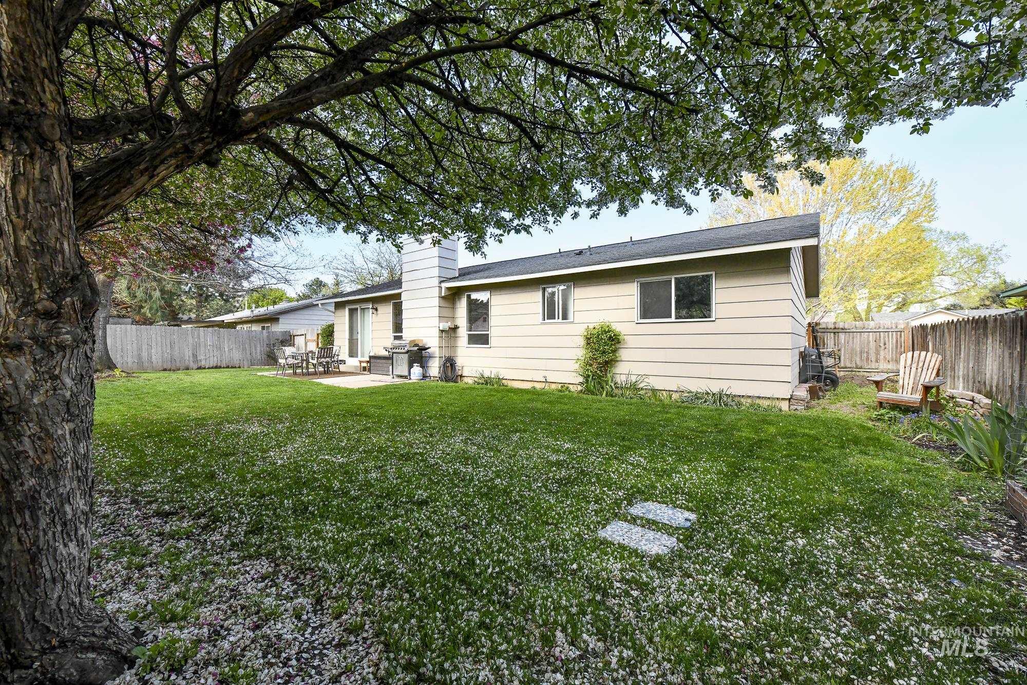 3918 S North Church Pl, Boise, Idaho 83706, 3 Bedrooms, 2 Bathrooms, Residential For Sale, Price $470,000,MLS 98983250