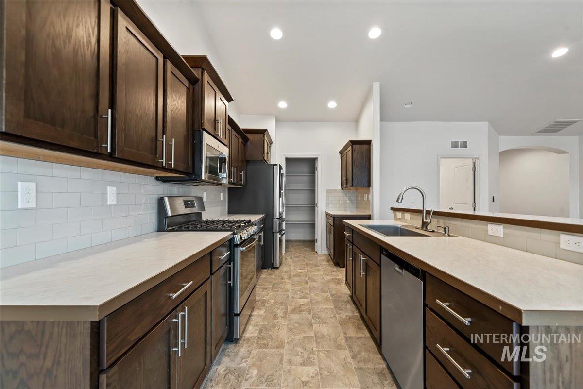 4004 Winged Dove St., Caldwell, Idaho 83605, 4 Bedrooms, 3 Bathrooms, Residential For Sale, Price $429,000,MLS 98983254