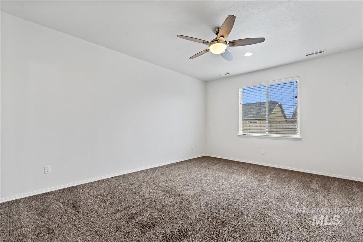 4004 Winged Dove St., Caldwell, Idaho 83605, 4 Bedrooms, 3 Bathrooms, Residential For Sale, Price $429,000,MLS 98983254