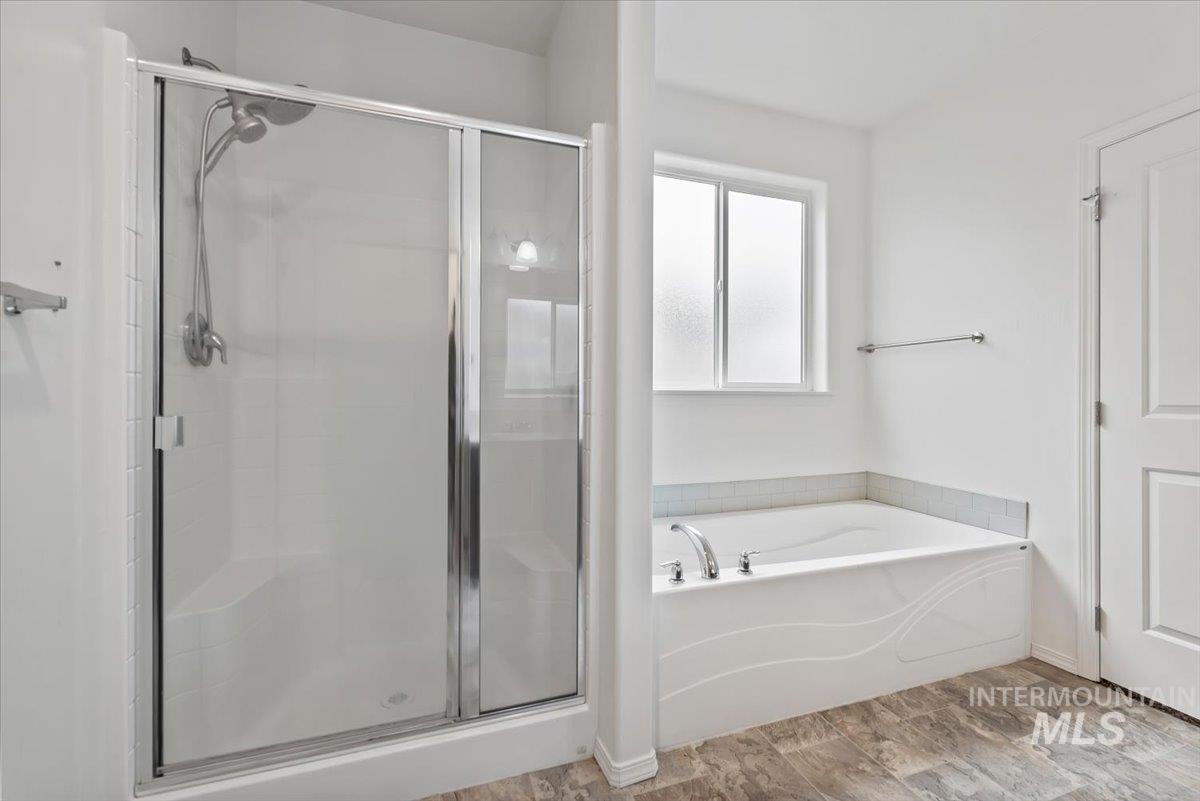 4004 Winged Dove St., Caldwell, Idaho 83605, 4 Bedrooms, 3 Bathrooms, Residential For Sale, Price $429,000,MLS 98983254