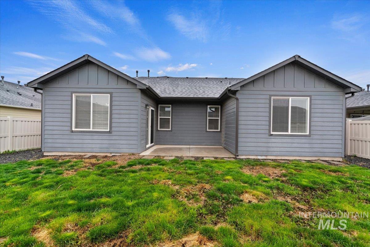 4004 Winged Dove St., Caldwell, Idaho 83605, 4 Bedrooms, 3 Bathrooms, Residential For Sale, Price $429,000,MLS 98983254