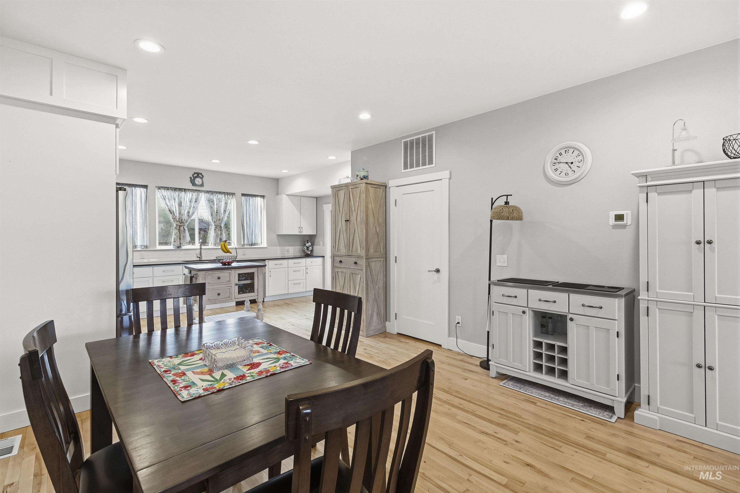 209 Wheatland Court, Moscow, Idaho 83843, 4 Bedrooms, 3 Bathrooms, Residential For Sale, Price $459,000,MLS 98983255