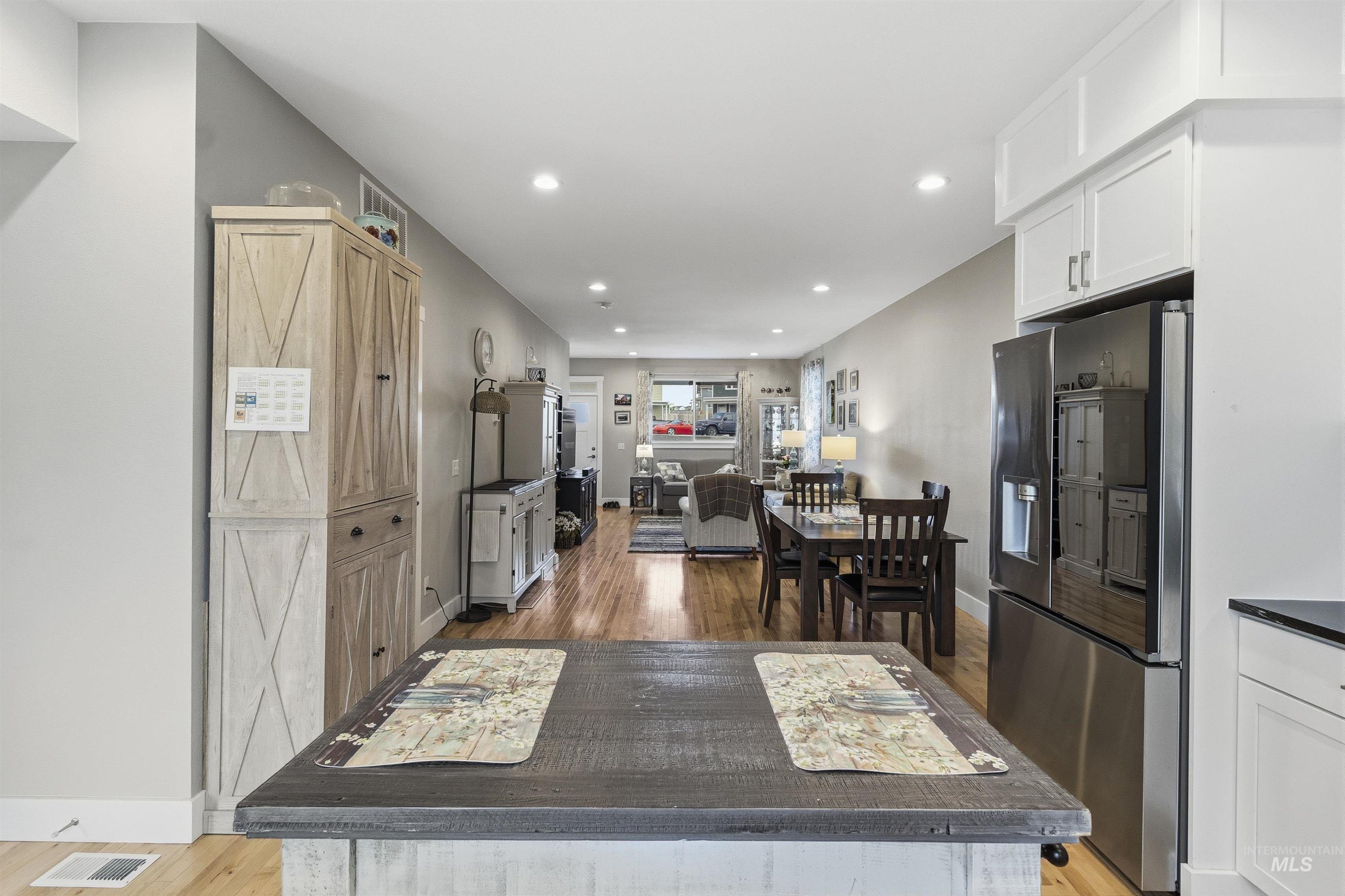 209 Wheatland Court, Moscow, Idaho 83843, 4 Bedrooms, 3 Bathrooms, Residential For Sale, Price $459,000,MLS 98983255