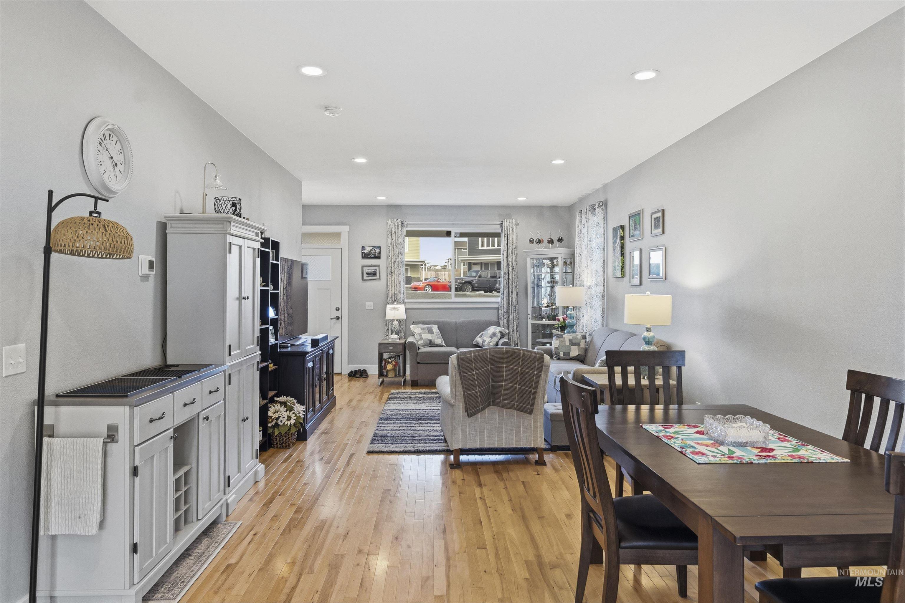 209 Wheatland Court, Moscow, Idaho 83843, 4 Bedrooms, 3 Bathrooms, Residential For Sale, Price $459,000,MLS 98983255