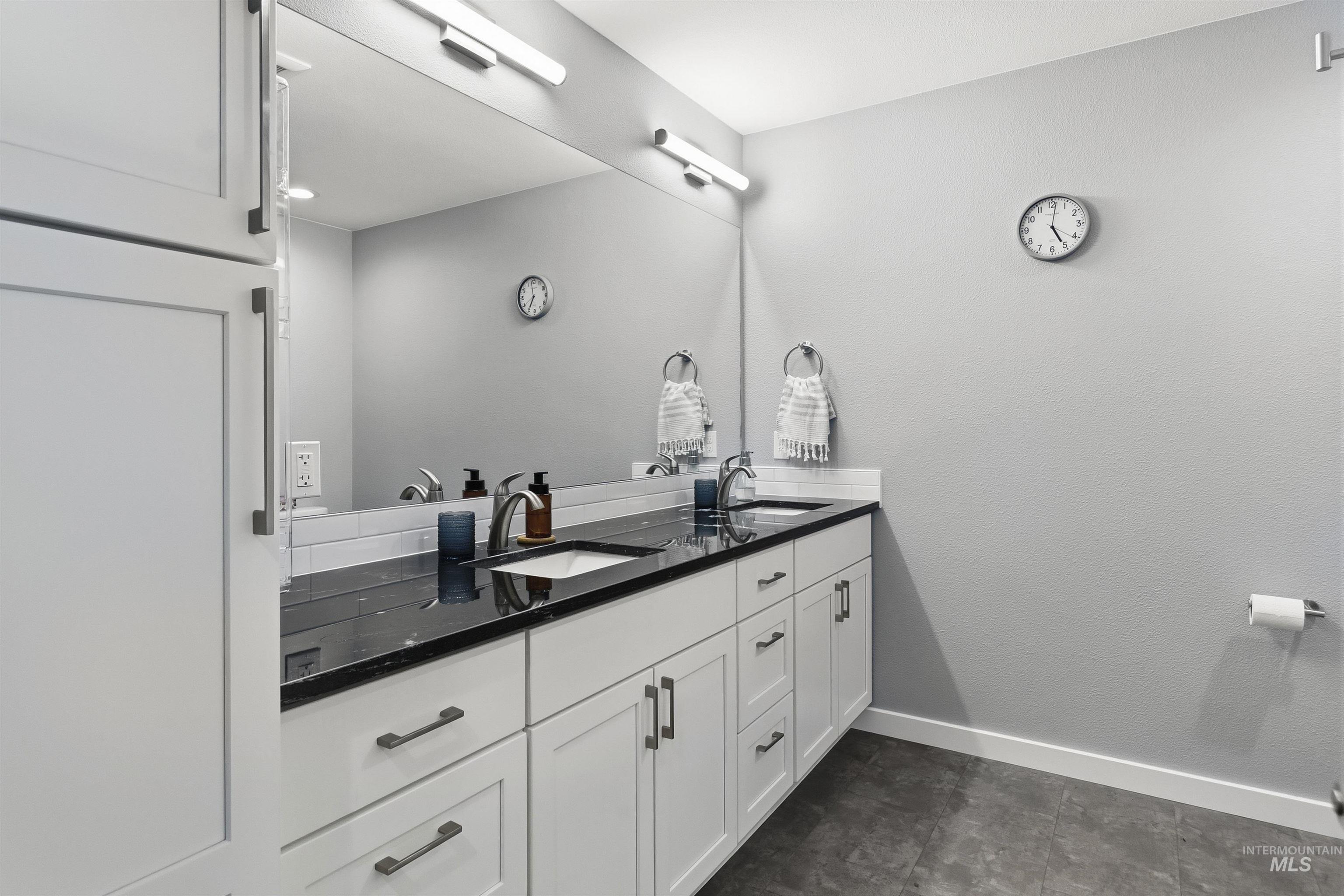 209 Wheatland Court, Moscow, Idaho 83843, 4 Bedrooms, 3 Bathrooms, Residential For Sale, Price $459,000,MLS 98983255