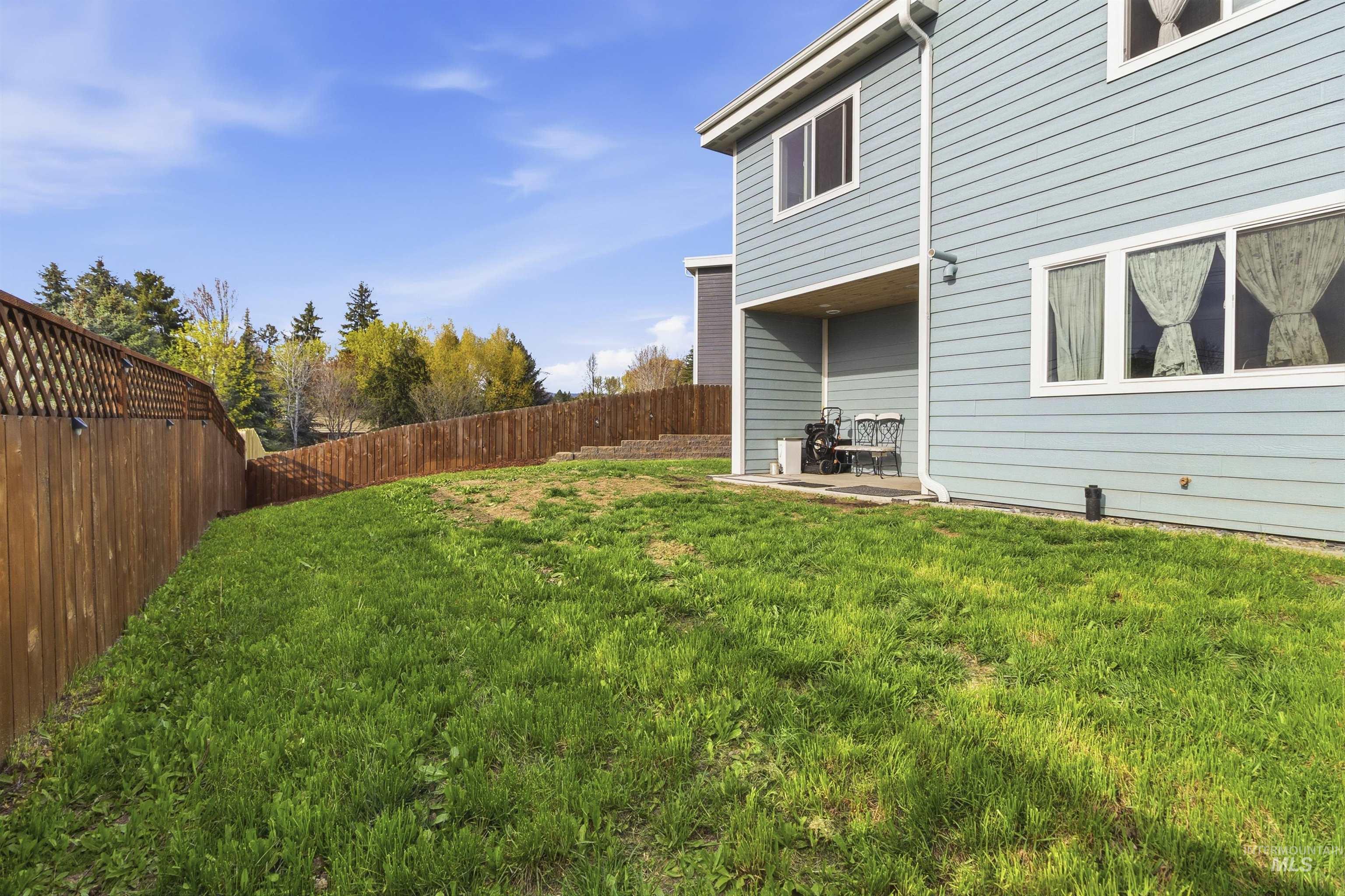 209 Wheatland Court, Moscow, Idaho 83843, 4 Bedrooms, 3 Bathrooms, Residential For Sale, Price $459,000,MLS 98983255