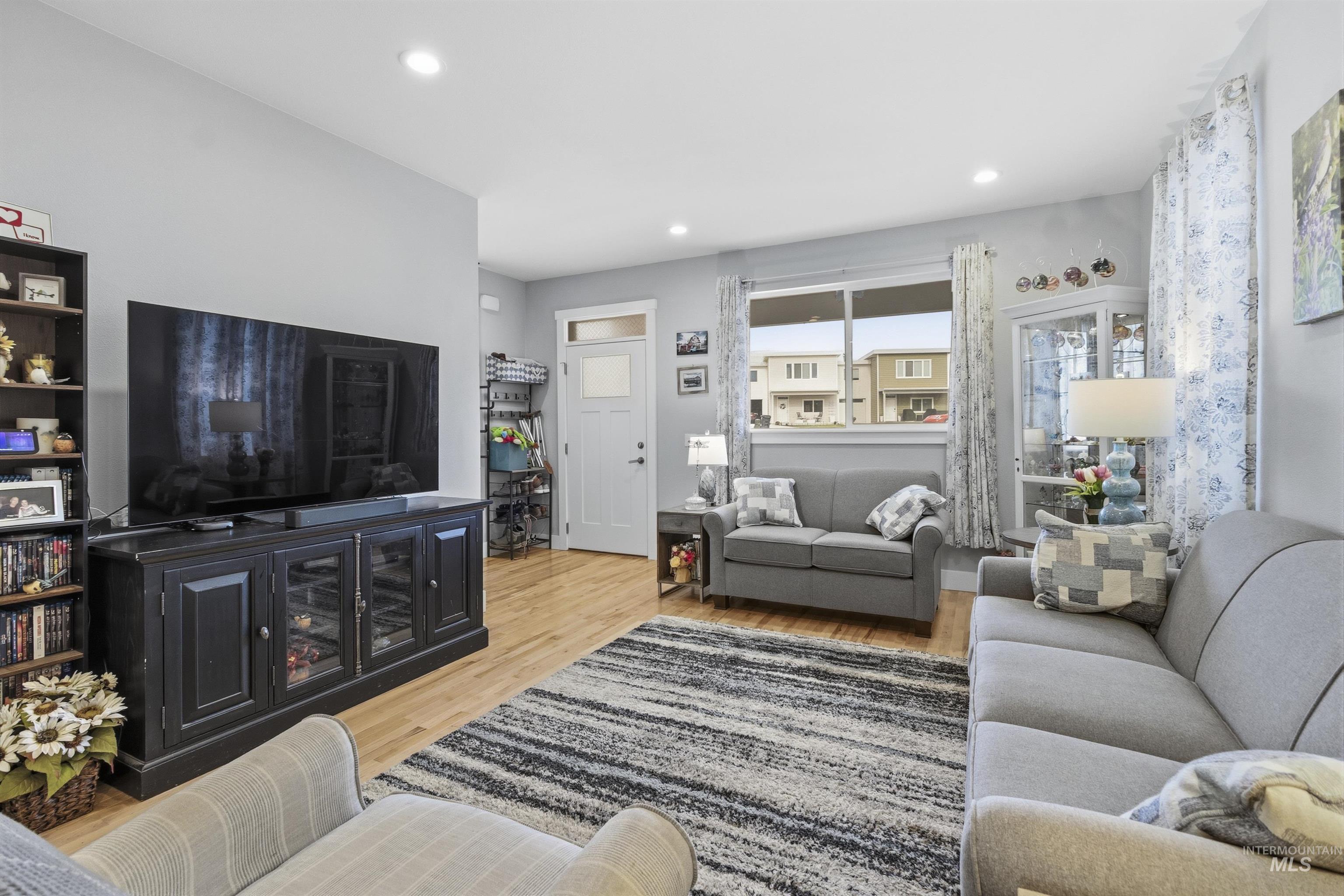 209 Wheatland Court, Moscow, Idaho 83843, 4 Bedrooms, 3 Bathrooms, Residential For Sale, Price $459,000,MLS 98983255