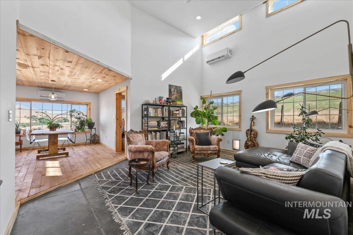 11980 N Highway 52, Horseshoe Bend, Idaho 83629, 6 Bedrooms, 3 Bathrooms, Residential For Sale, Price $695,000,MLS 98983257