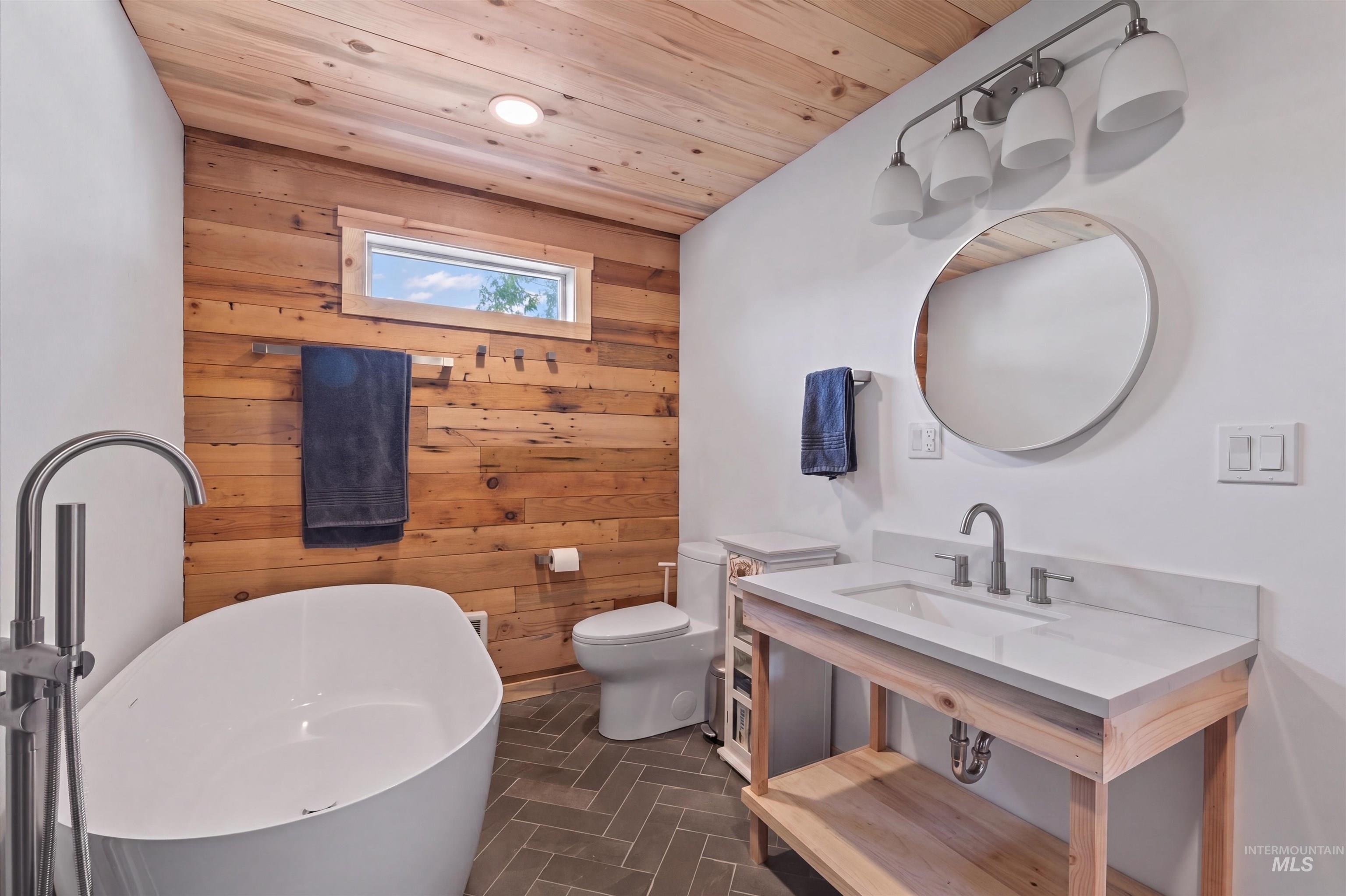 11980 N Highway 52, Horseshoe Bend, Idaho 83629, 6 Bedrooms, 3 Bathrooms, Residential For Sale, Price $695,000,MLS 98983257