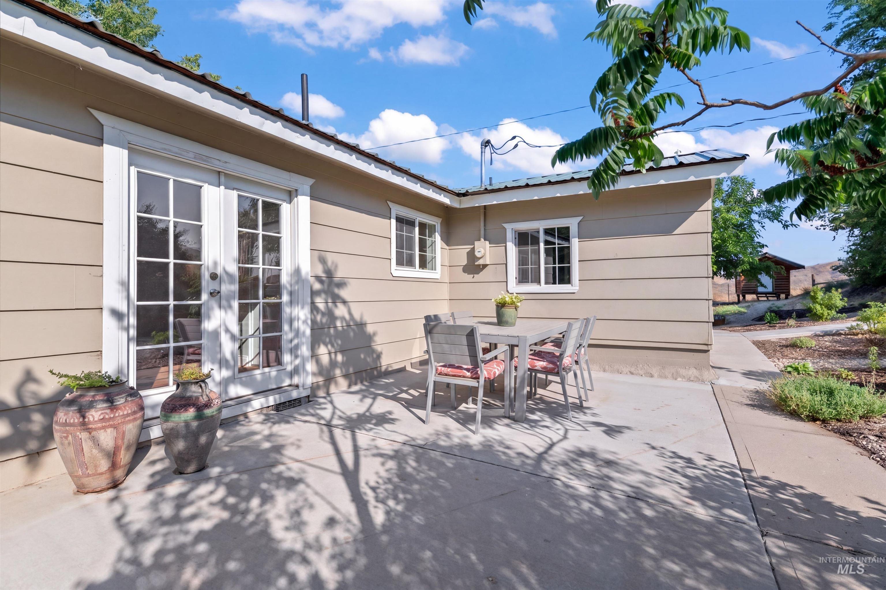 11980 N Highway 52, Horseshoe Bend, Idaho 83629, 6 Bedrooms, 3 Bathrooms, Residential For Sale, Price $695,000,MLS 98983257