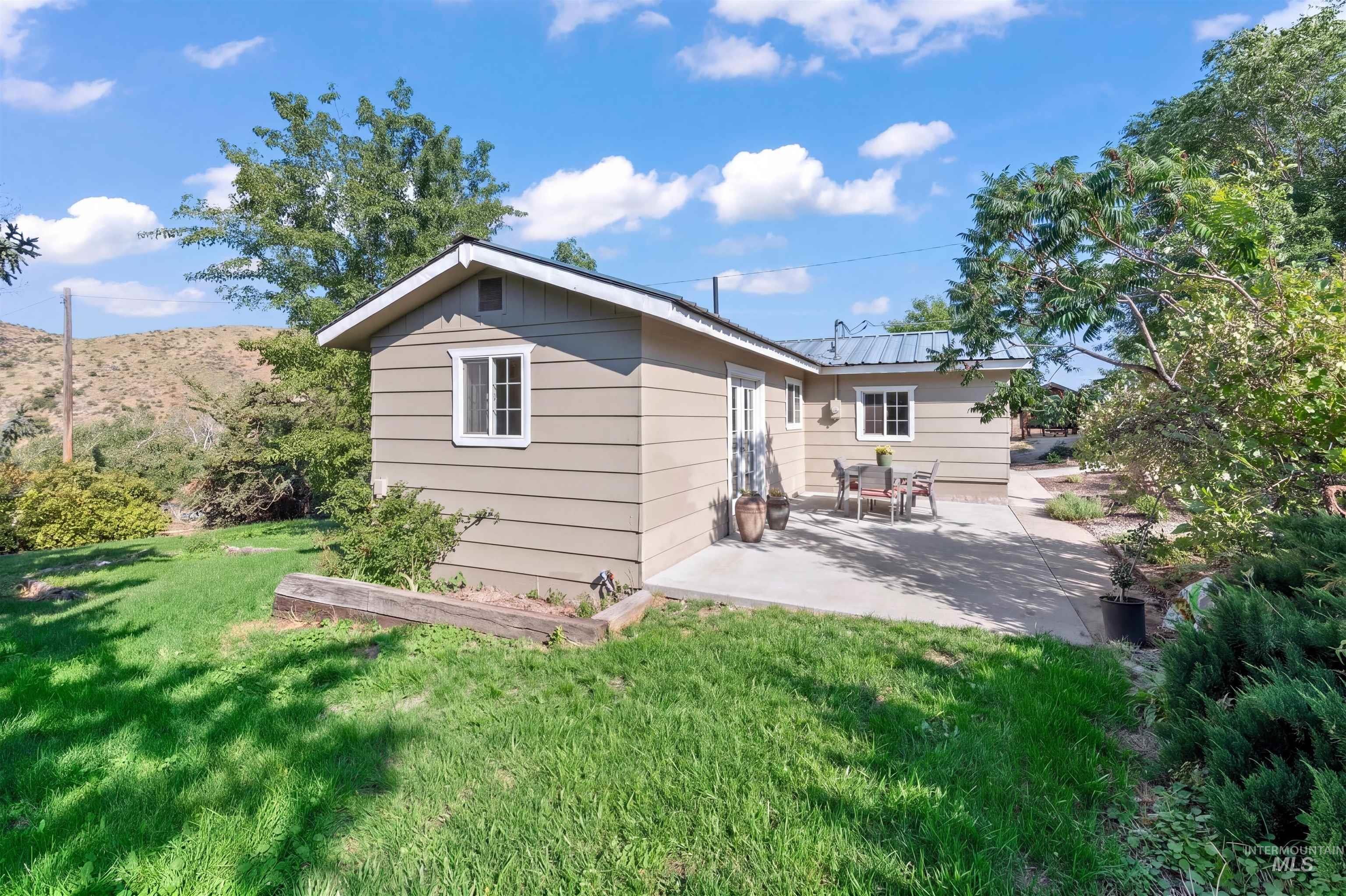 11980 N Highway 52, Horseshoe Bend, Idaho 83629, 6 Bedrooms, 3 Bathrooms, Residential For Sale, Price $695,000,MLS 98983257