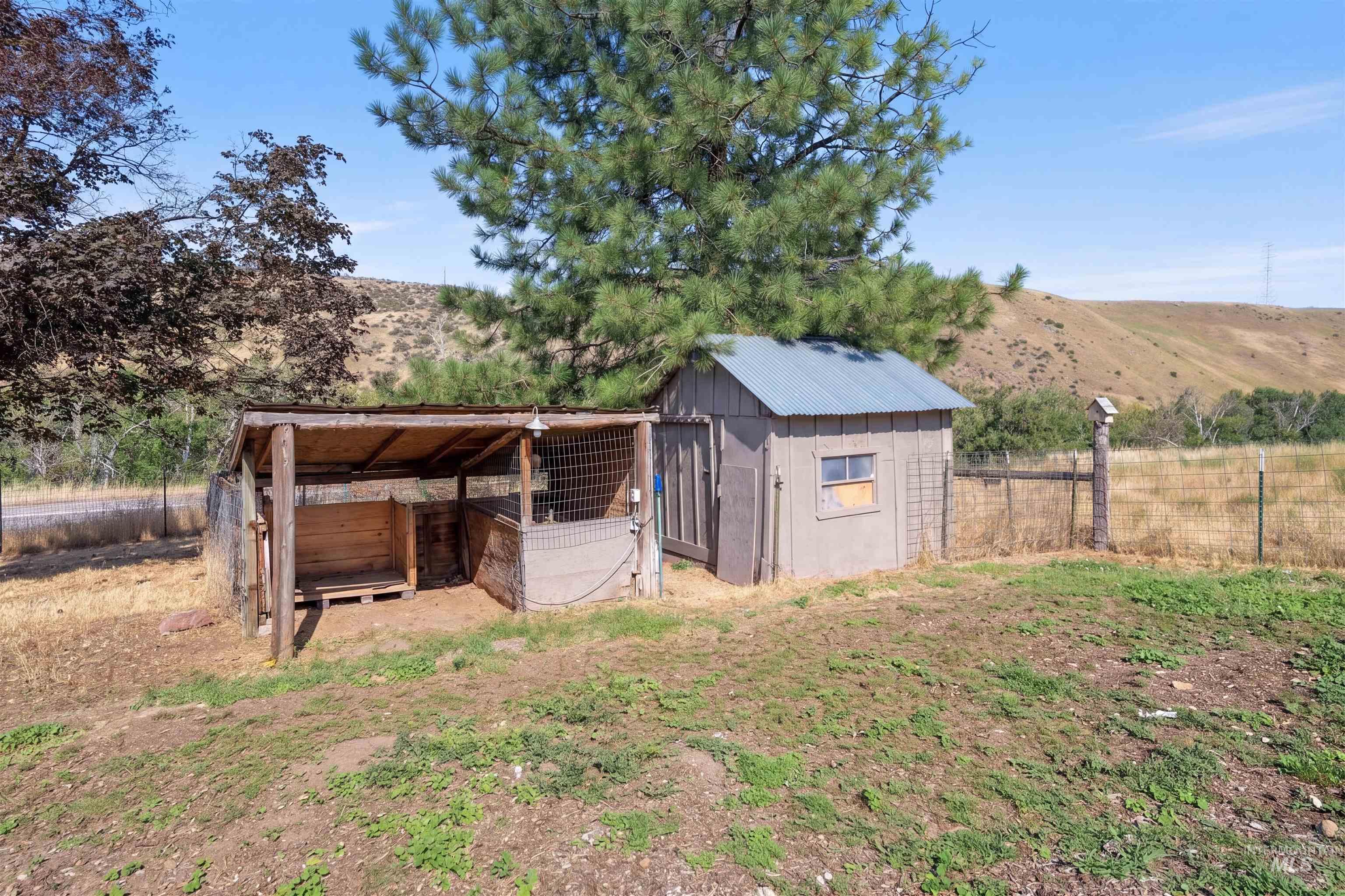 11980 N Highway 52, Horseshoe Bend, Idaho 83629, 6 Bedrooms, 3 Bathrooms, Residential For Sale, Price $695,000,MLS 98983257