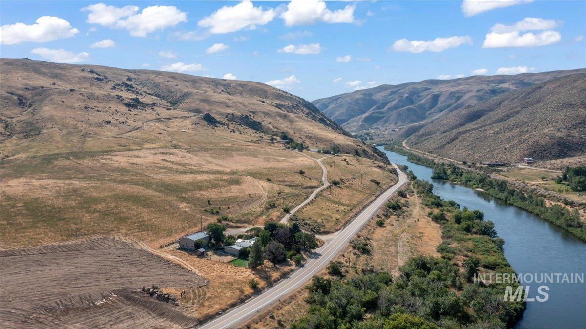 11980 N Highway 52, Horseshoe Bend, Idaho 83629, 6 Bedrooms, 3 Bathrooms, Residential For Sale, Price $695,000,MLS 98983257