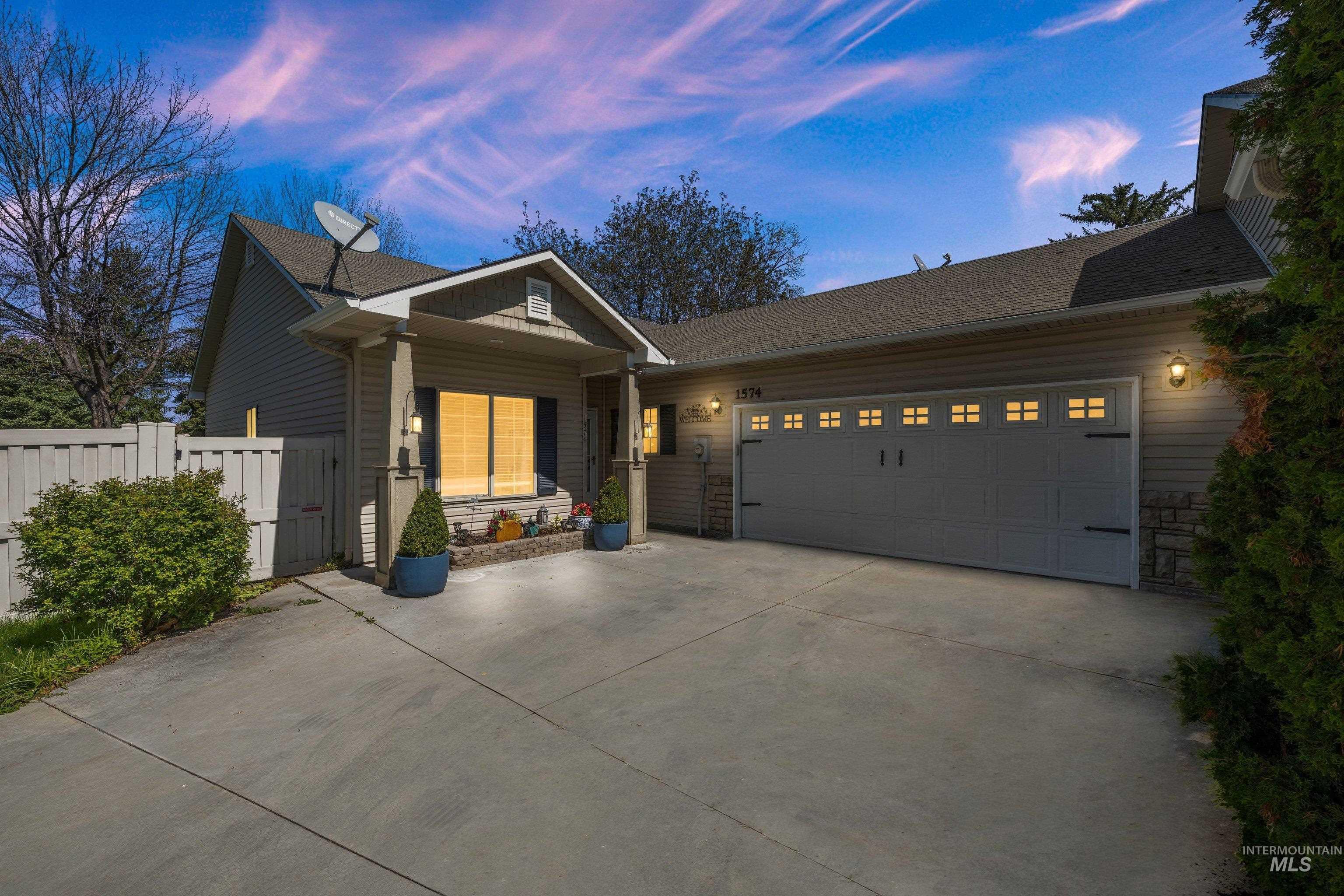 1574 N Wintertree Avenue, Meridian, Idaho 83642, 3 Bedrooms, 2 Bathrooms, Residential For Sale, Price $415,000,MLS 98983259