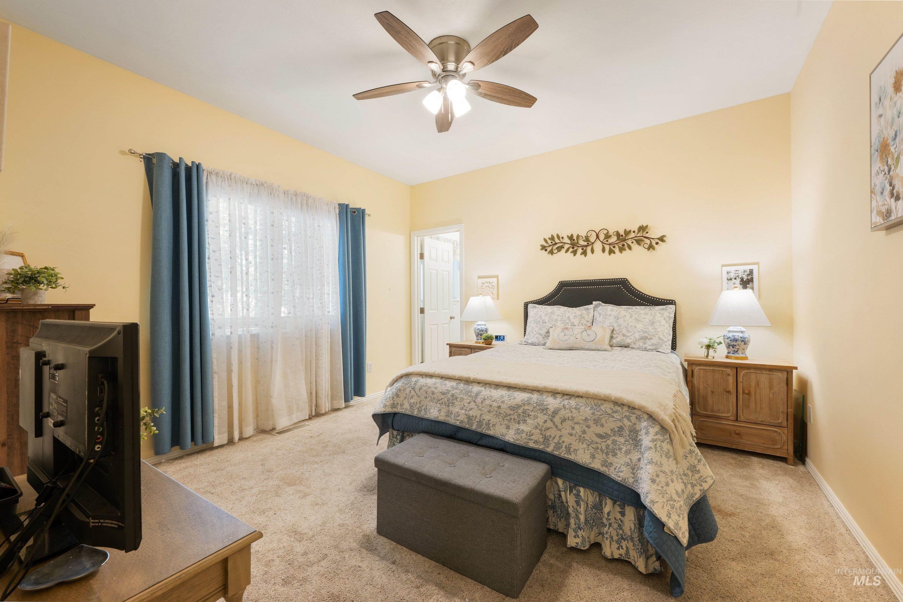 1574 N Wintertree Avenue, Meridian, Idaho 83642, 3 Bedrooms, 2 Bathrooms, Residential For Sale, Price $415,000,MLS 98983259