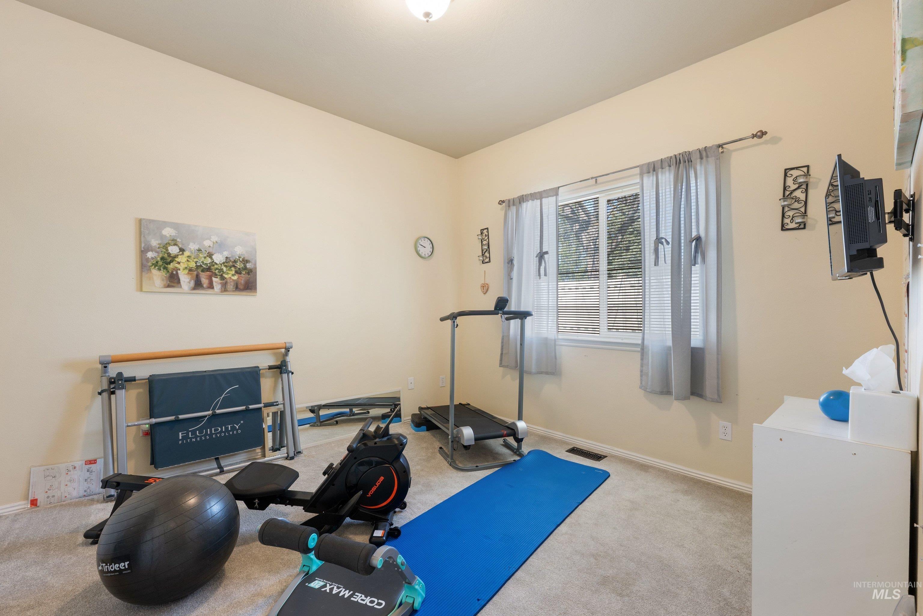 1574 N Wintertree Avenue, Meridian, Idaho 83642, 3 Bedrooms, 2 Bathrooms, Residential For Sale, Price $415,000,MLS 98983259