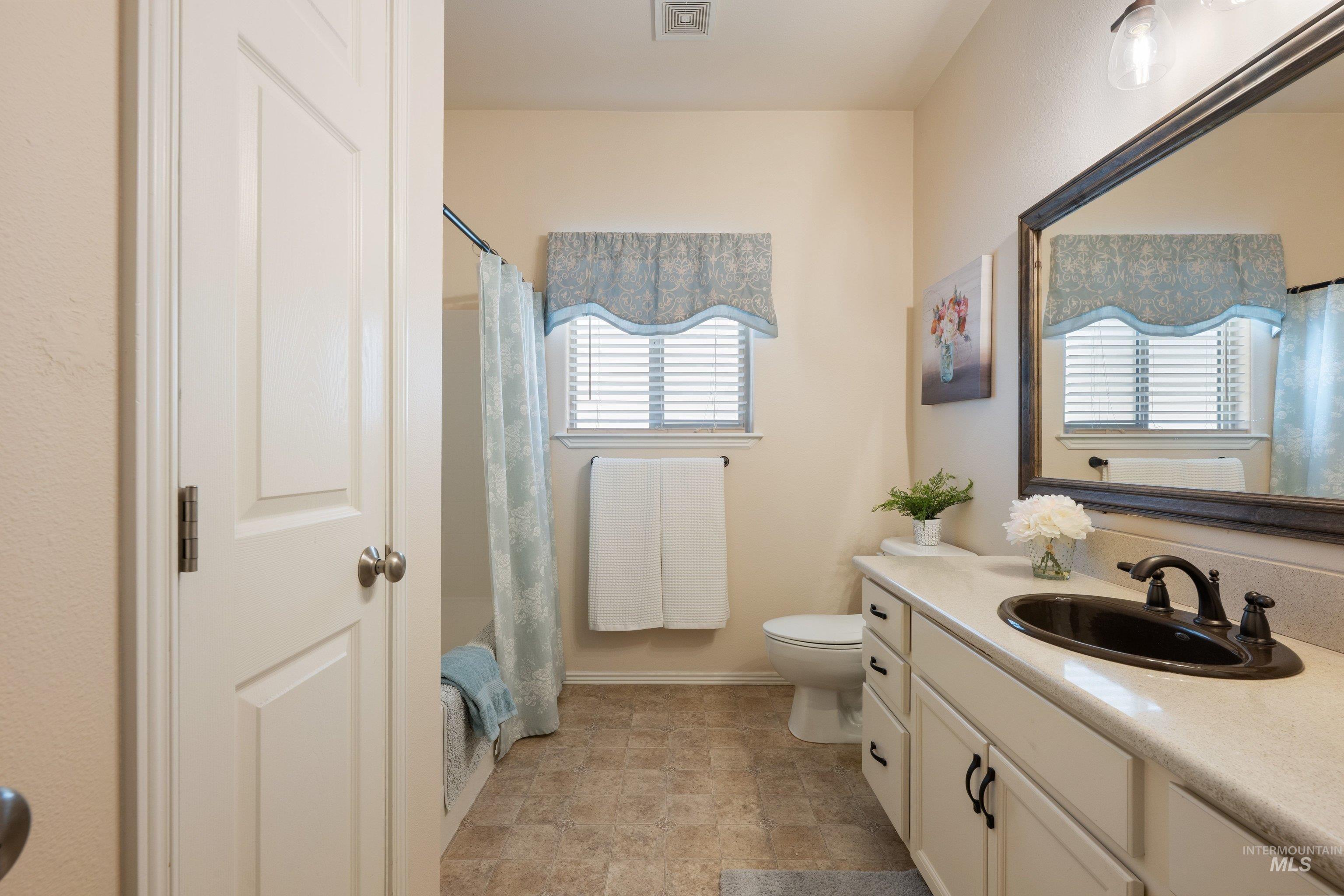 1574 N Wintertree Avenue, Meridian, Idaho 83642, 3 Bedrooms, 2 Bathrooms, Residential For Sale, Price $415,000,MLS 98983259