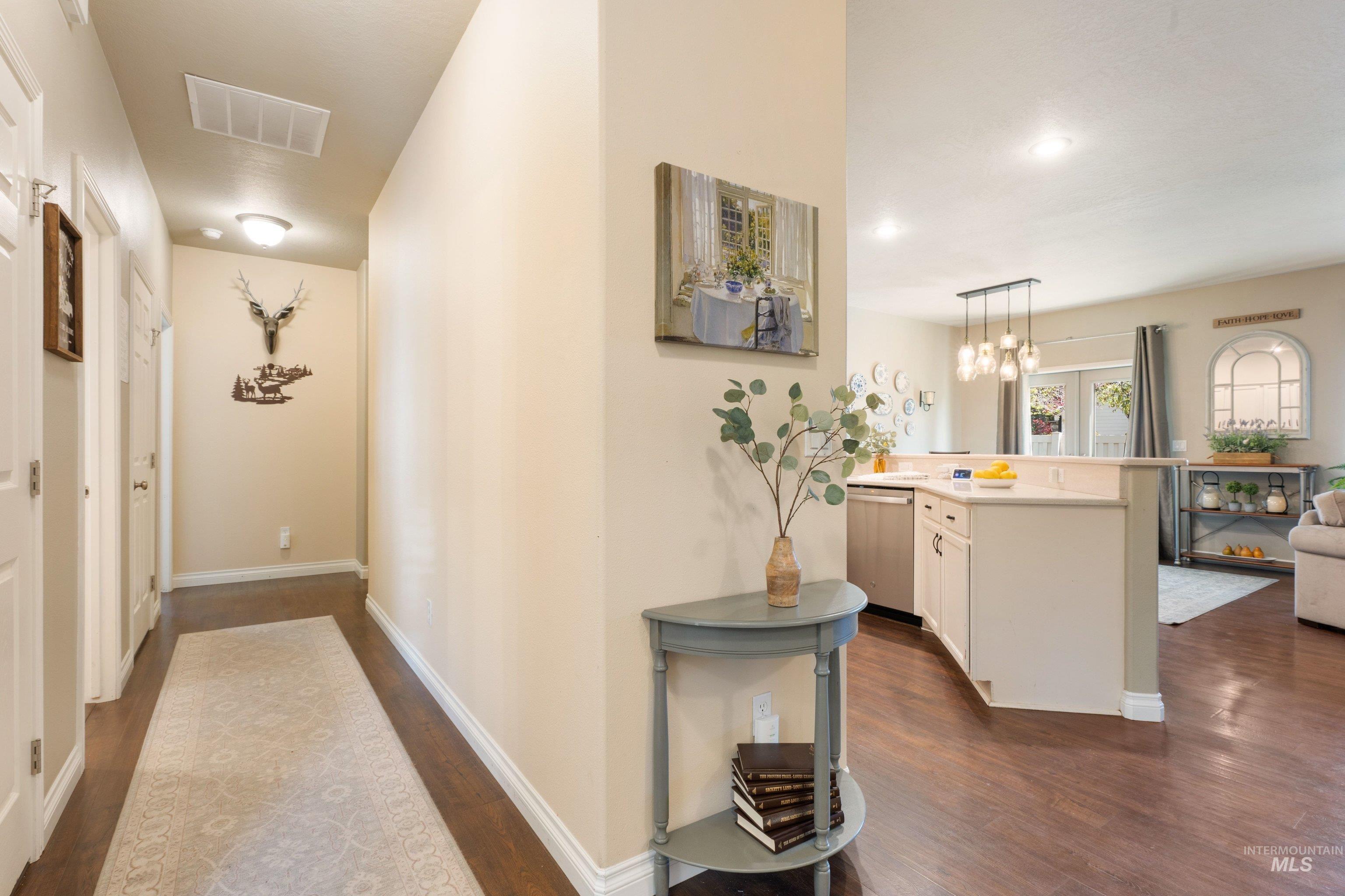 1574 N Wintertree Avenue, Meridian, Idaho 83642, 3 Bedrooms, 2 Bathrooms, Residential For Sale, Price $415,000,MLS 98983259