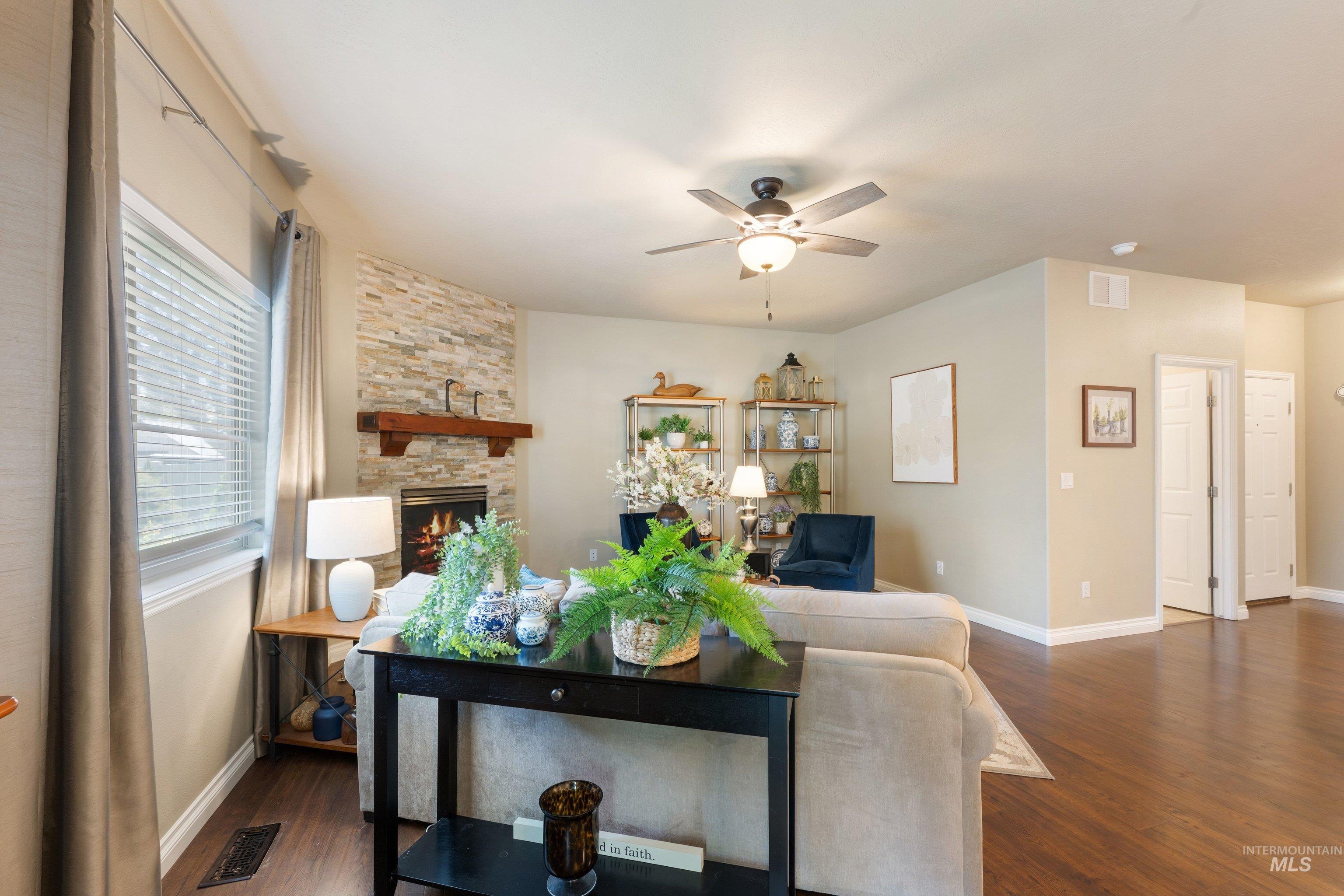 1574 N Wintertree Avenue, Meridian, Idaho 83642, 3 Bedrooms, 2 Bathrooms, Residential For Sale, Price $415,000,MLS 98983259