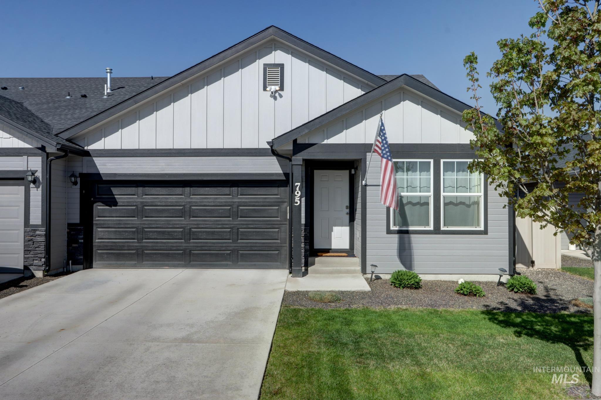 795 N Baldner Point Place, Nampa, Idaho 83651, 3 Bedrooms, 2 Bathrooms, Residential For Sale, Price $349,000,MLS 98983260