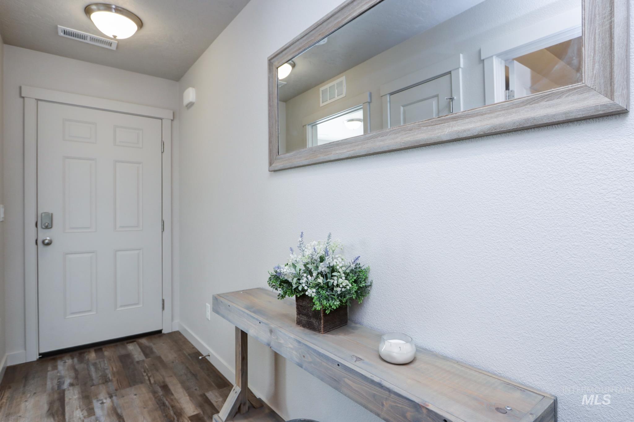 795 N Baldner Point Place, Nampa, Idaho 83651, 3 Bedrooms, 2 Bathrooms, Residential For Sale, Price $349,000,MLS 98983260