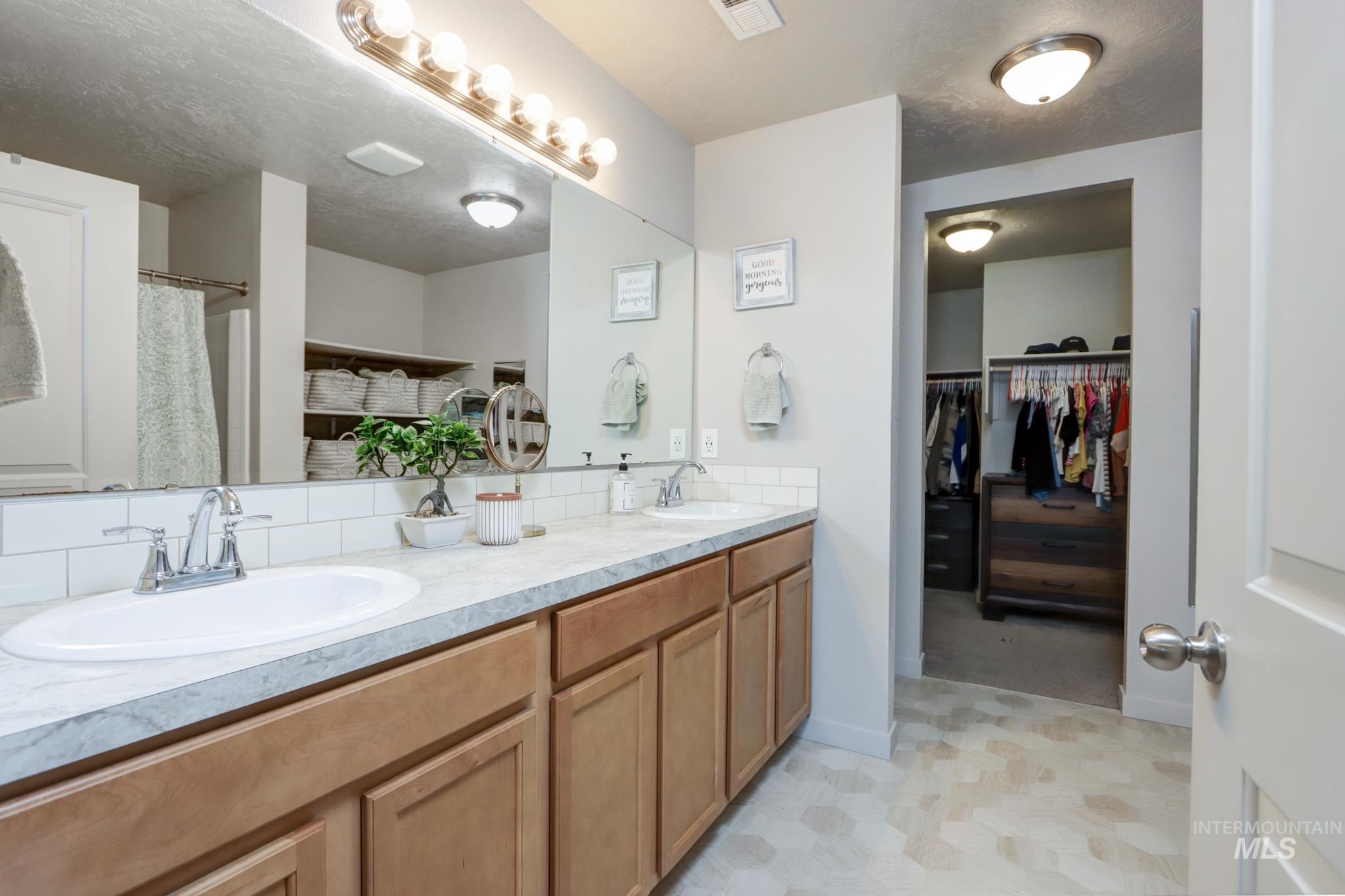 795 N Baldner Point Place, Nampa, Idaho 83651, 3 Bedrooms, 2 Bathrooms, Residential For Sale, Price $349,000,MLS 98983260