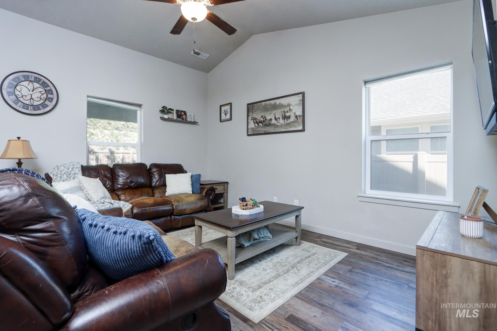 795 N Baldner Point Place, Nampa, Idaho 83651, 3 Bedrooms, 2 Bathrooms, Residential For Sale, Price $349,000,MLS 98983260