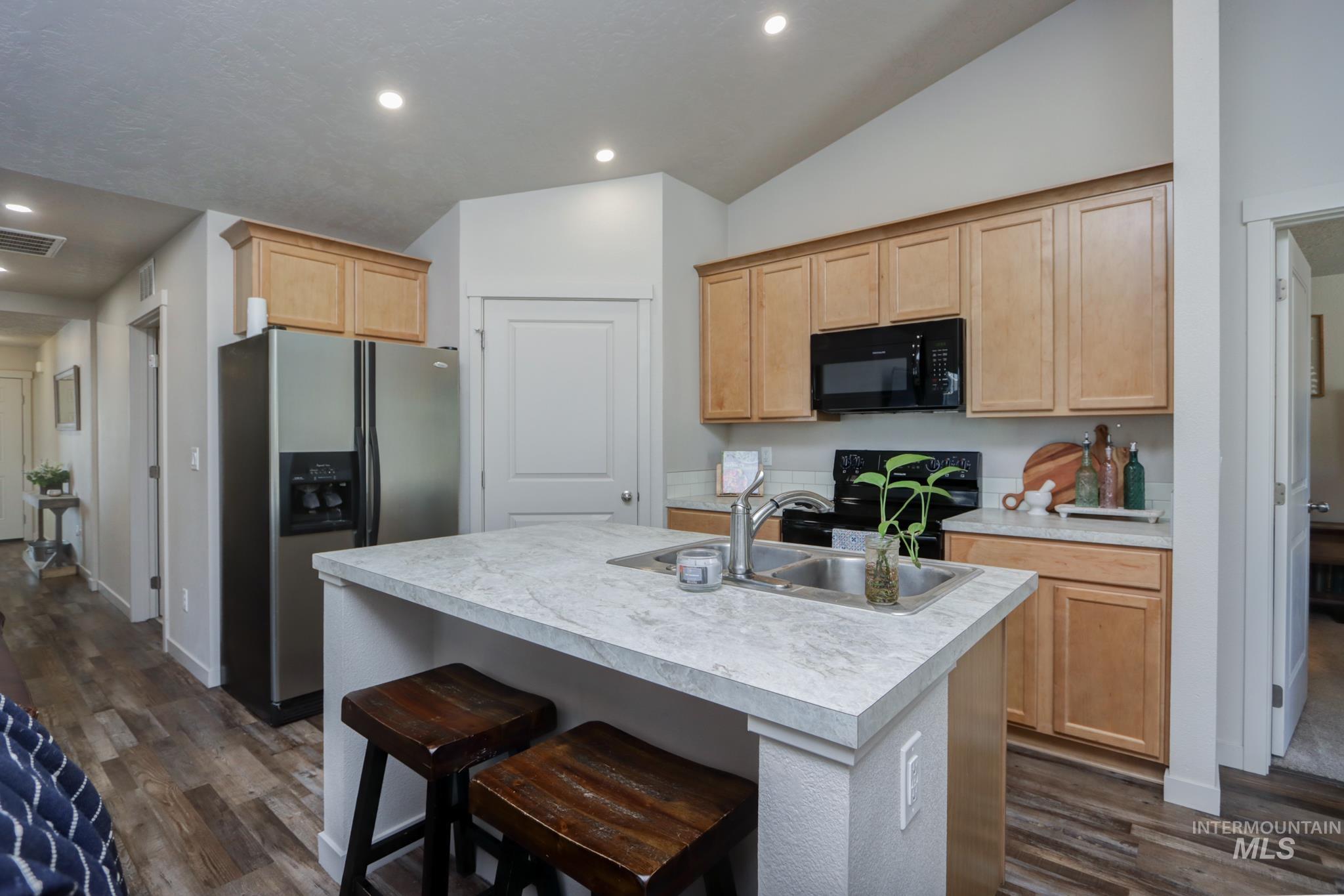 795 N Baldner Point Place, Nampa, Idaho 83651, 3 Bedrooms, 2 Bathrooms, Residential For Sale, Price $349,000,MLS 98983260