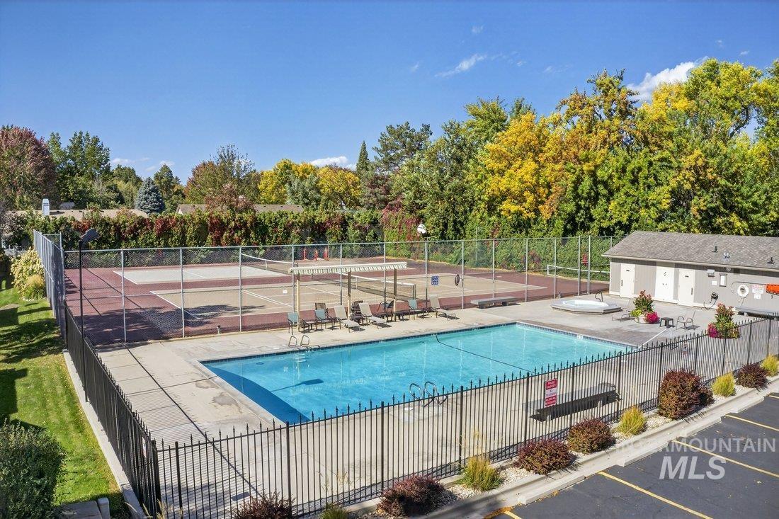 1549 E Lenz Lane, Boise, Idaho 83712, 3 Bedrooms, 2.5 Bathrooms, Residential For Sale, Price $750,000,MLS 98983262