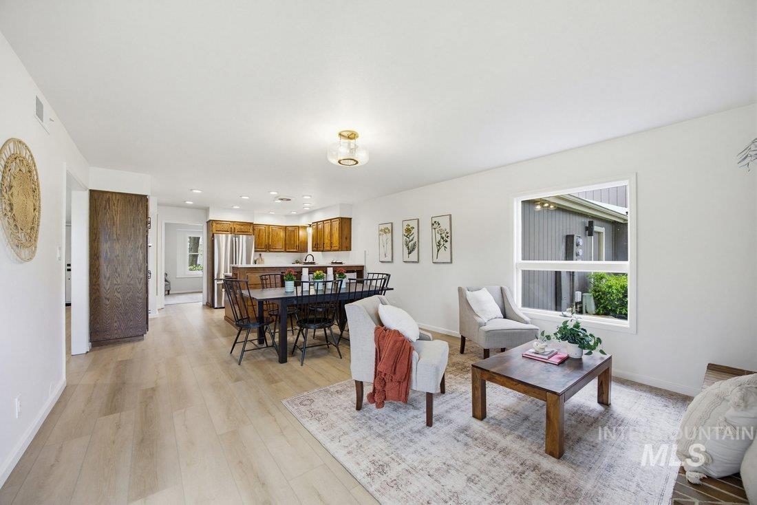 1549 E Lenz Lane, Boise, Idaho 83712, 3 Bedrooms, 2.5 Bathrooms, Residential For Sale, Price $750,000,MLS 98983262