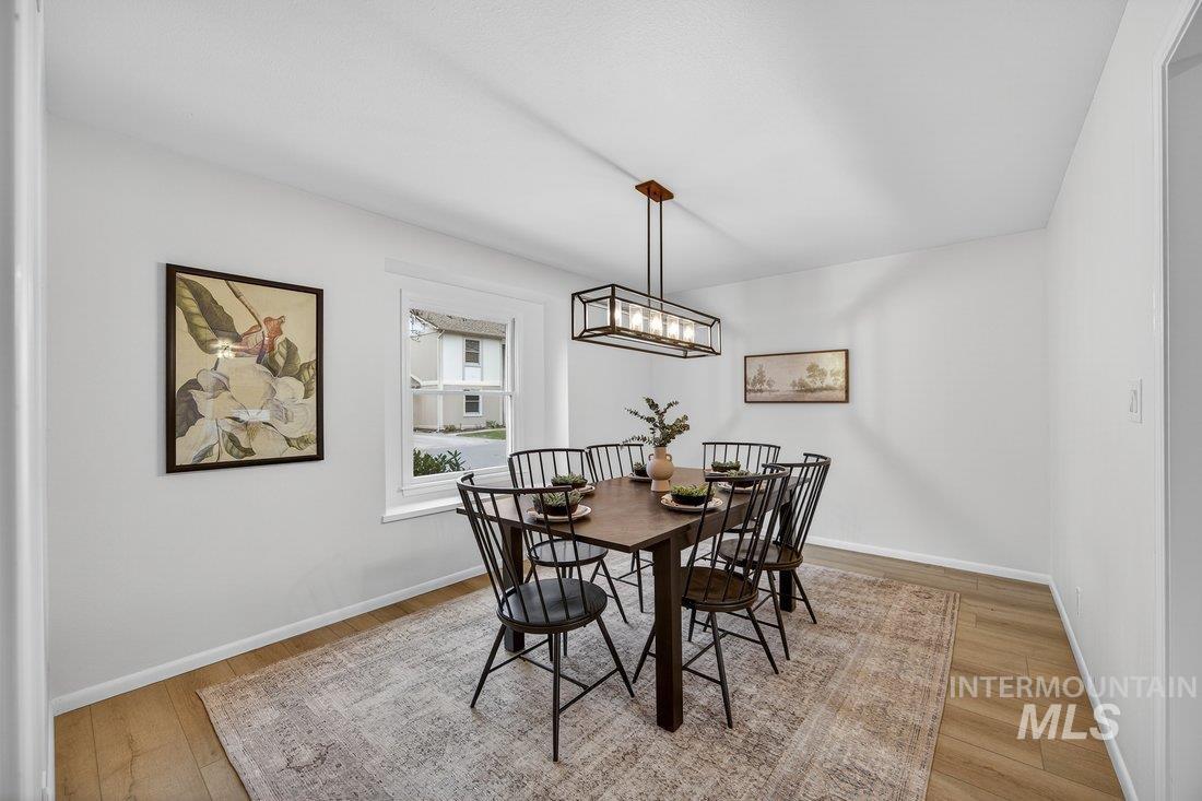 1549 E Lenz Lane, Boise, Idaho 83712, 3 Bedrooms, 2.5 Bathrooms, Residential For Sale, Price $750,000,MLS 98983262