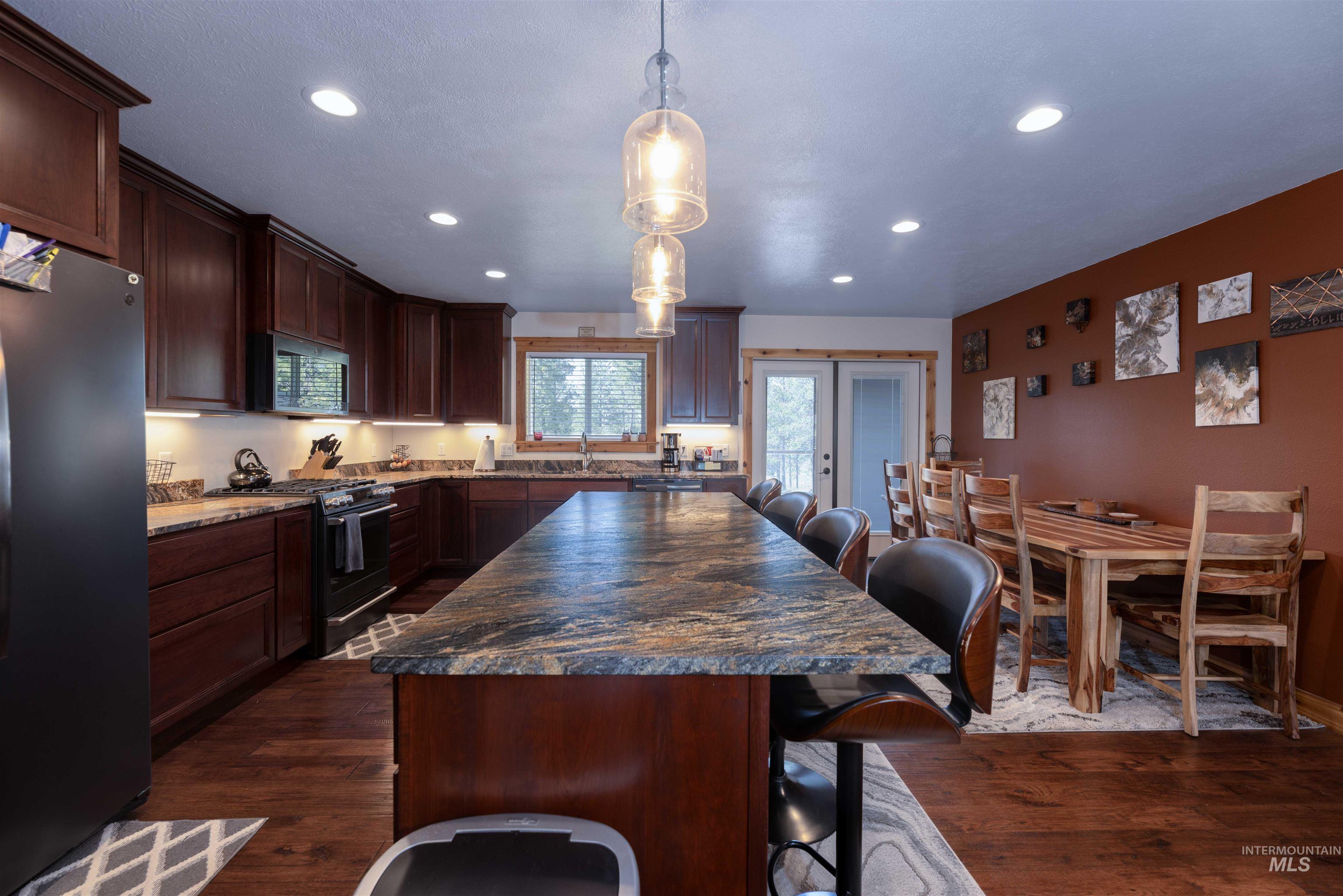 1057 Nicholson Rd, Potlatch, Idaho 83855, 3 Bedrooms, 3 Bathrooms, Residential For Sale, Price $1,400,000, 98983266