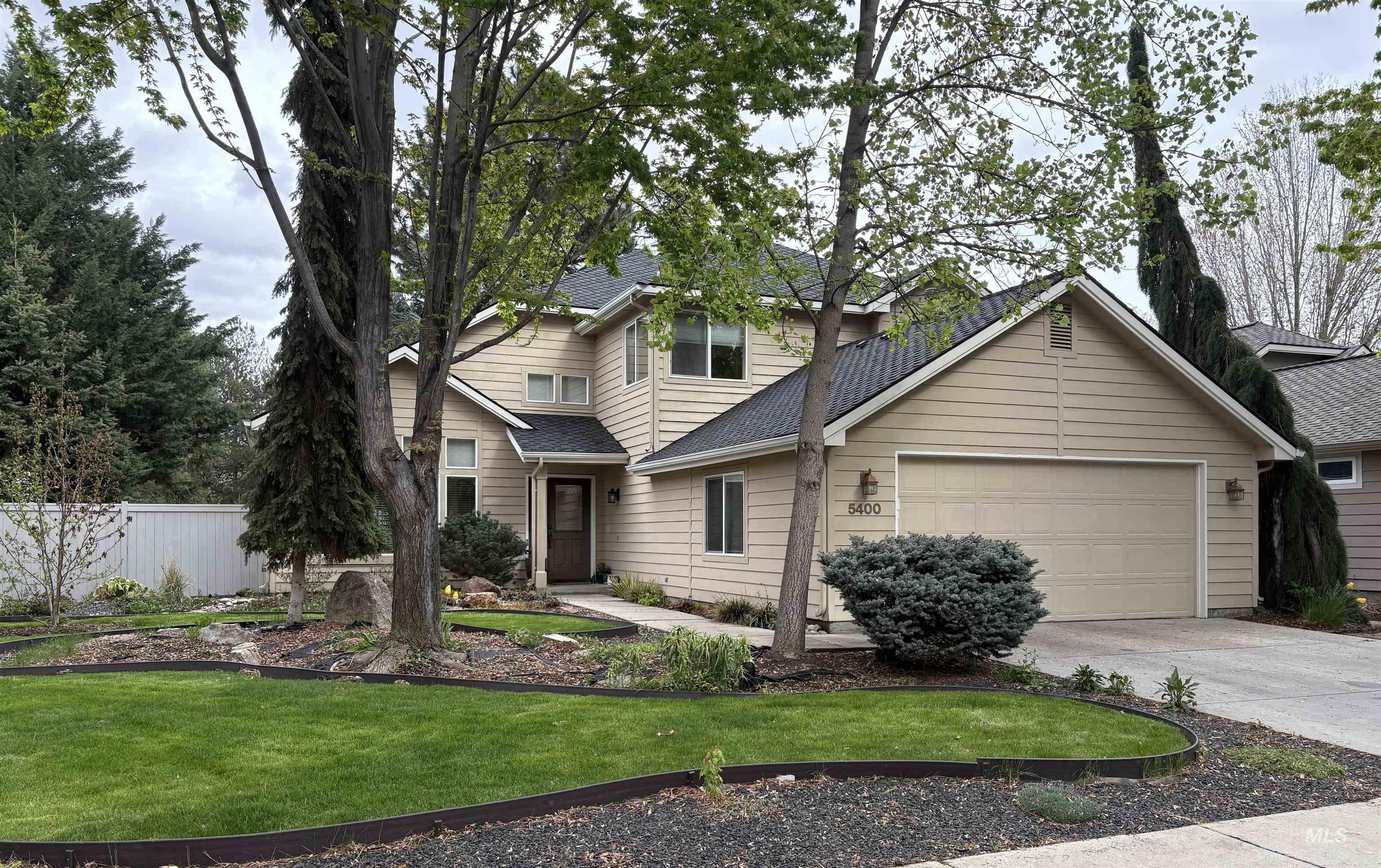 5400 Riffle, Boise, Idaho 83714, 3 Bedrooms, 2.5 Bathrooms, Residential For Sale, Price $679,000,MLS 98983268