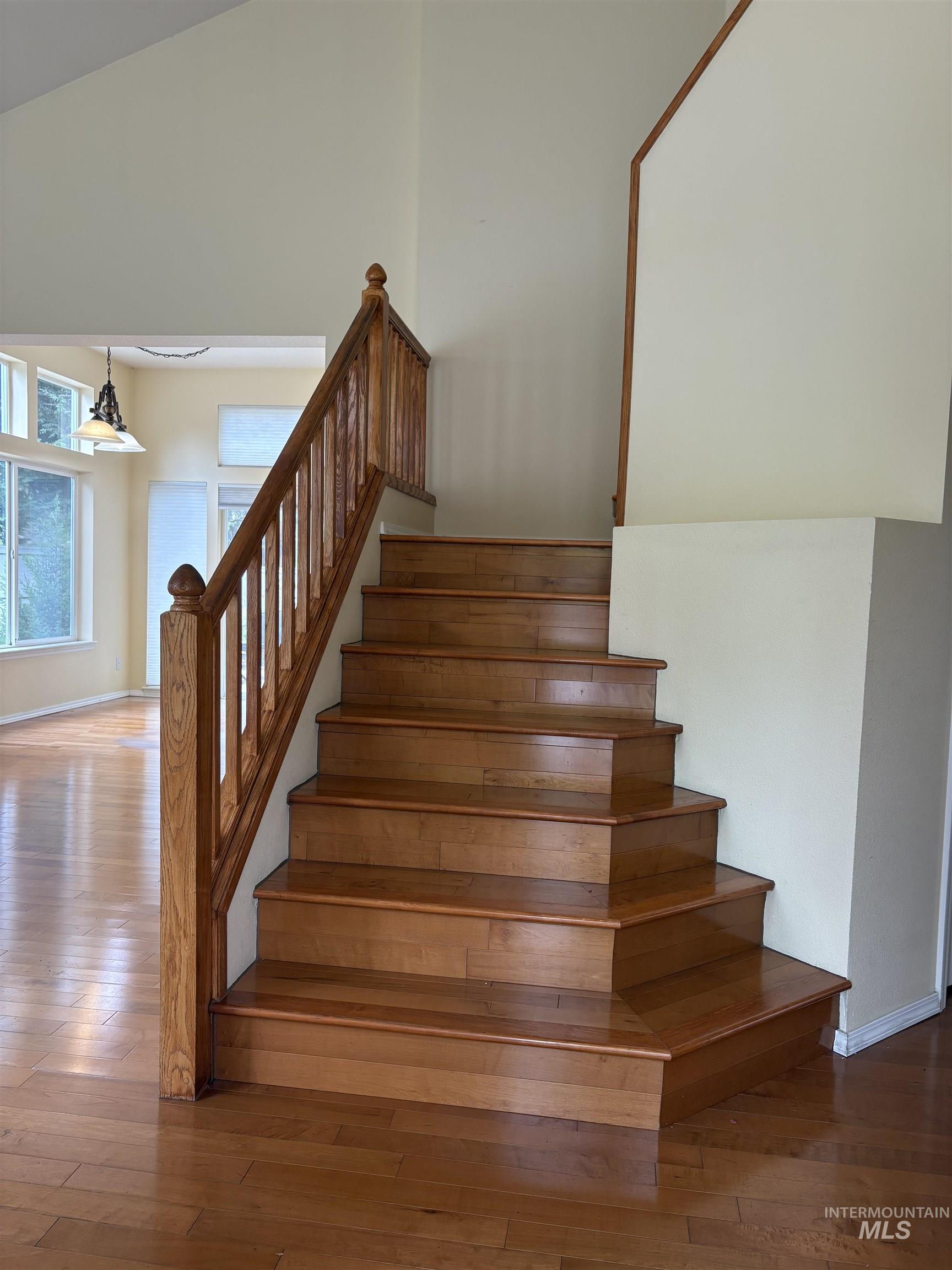 5400 Riffle, Boise, Idaho 83714, 3 Bedrooms, 2.5 Bathrooms, Residential For Sale, Price $679,000,MLS 98983268