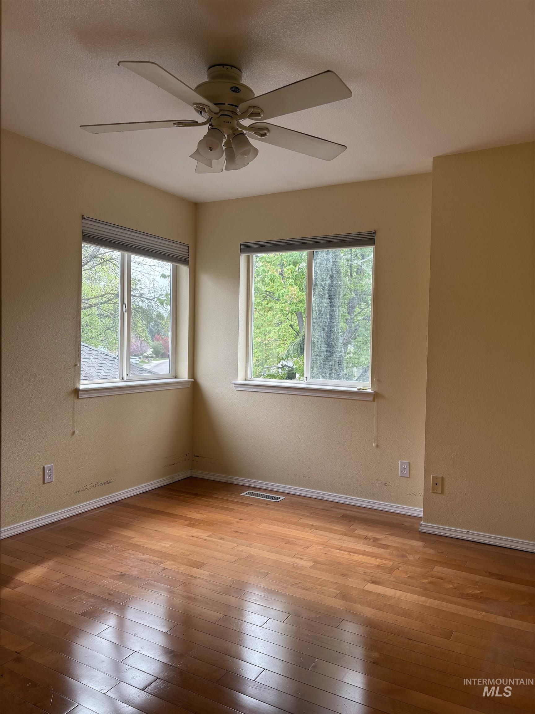 5400 Riffle, Boise, Idaho 83714, 3 Bedrooms, 2.5 Bathrooms, Residential For Sale, Price $679,000,MLS 98983268