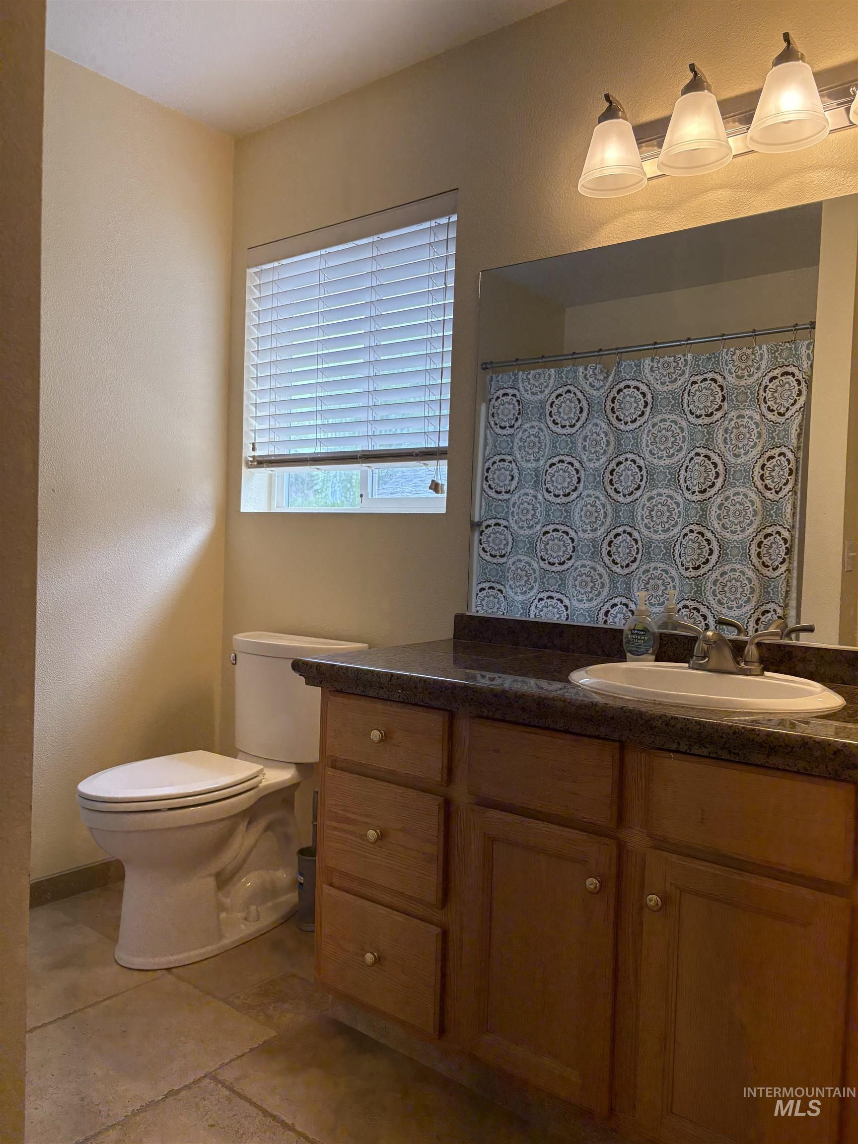 5400 Riffle, Boise, Idaho 83714, 3 Bedrooms, 2.5 Bathrooms, Residential For Sale, Price $679,000,MLS 98983268