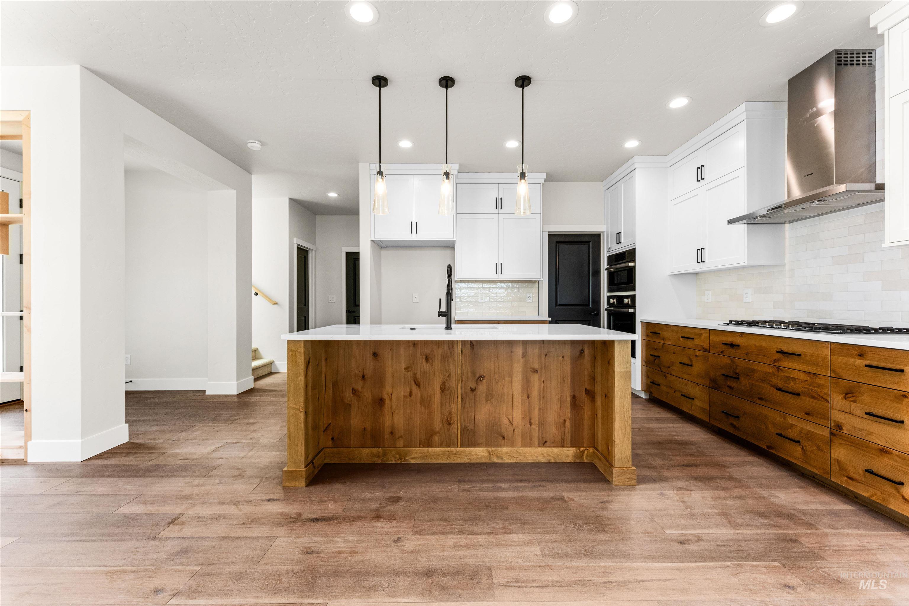 2709 W Gidran, Meridian, Idaho 83642, 3 Bedrooms, 2.5 Bathrooms, Residential For Sale, Price $599,900,MLS 98983270