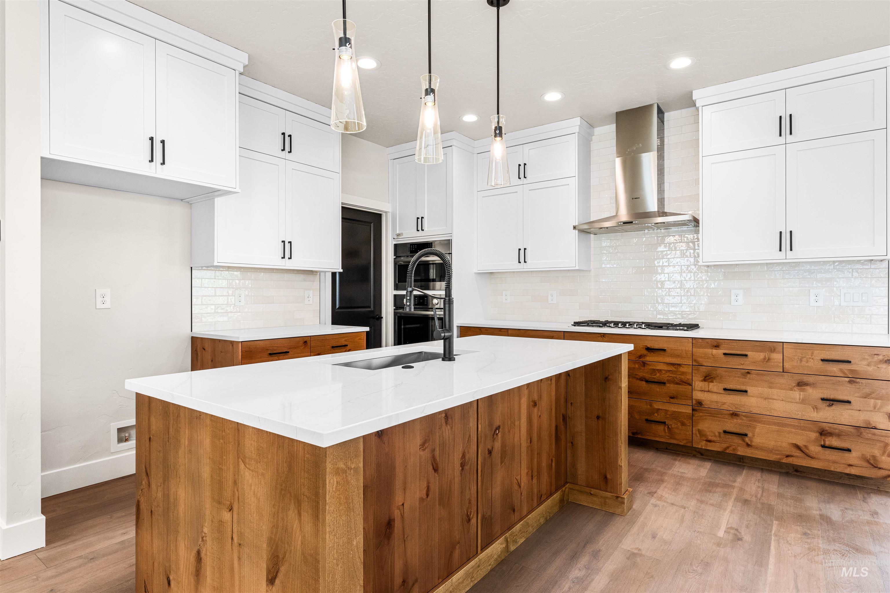 2709 W Gidran, Meridian, Idaho 83642, 3 Bedrooms, 2.5 Bathrooms, Residential For Sale, Price $599,900,MLS 98983270