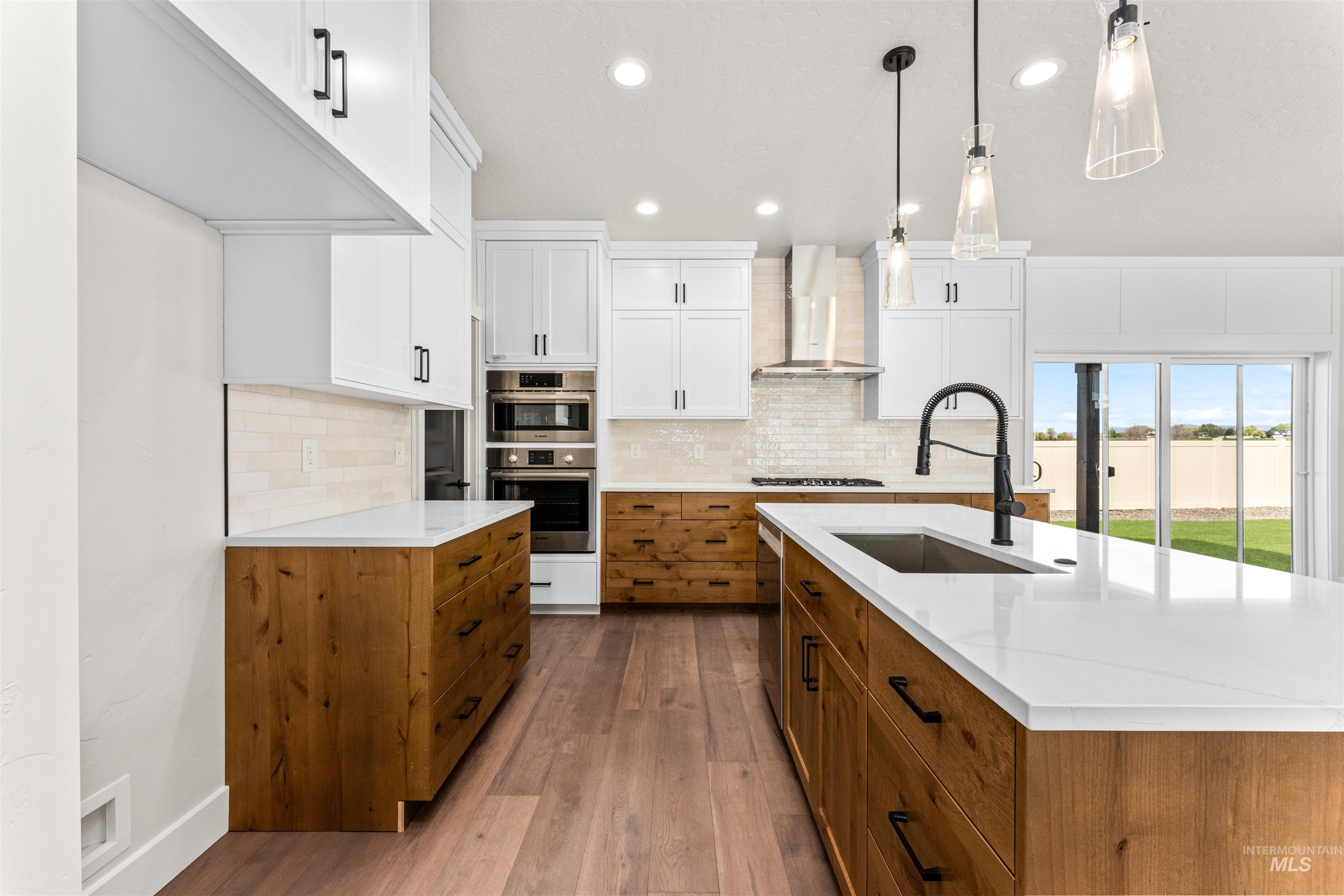 2709 W Gidran, Meridian, Idaho 83642, 3 Bedrooms, 2.5 Bathrooms, Residential For Sale, Price $599,900,MLS 98983270